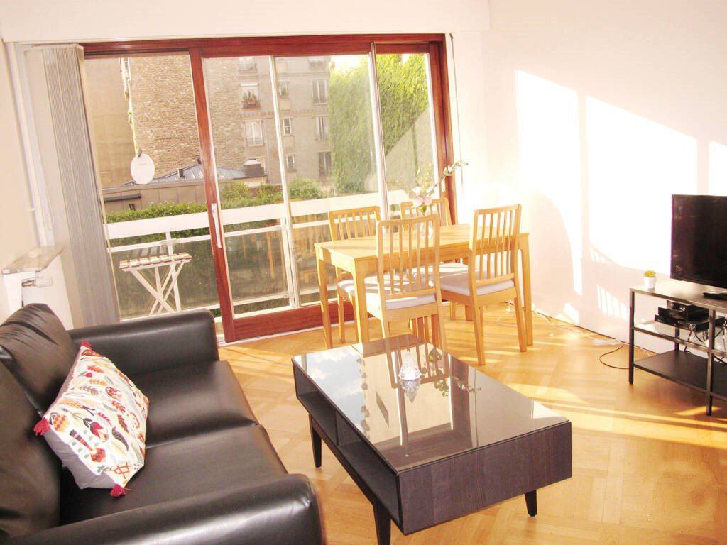 Appartement 2 pièces avec balcon – Paris 16