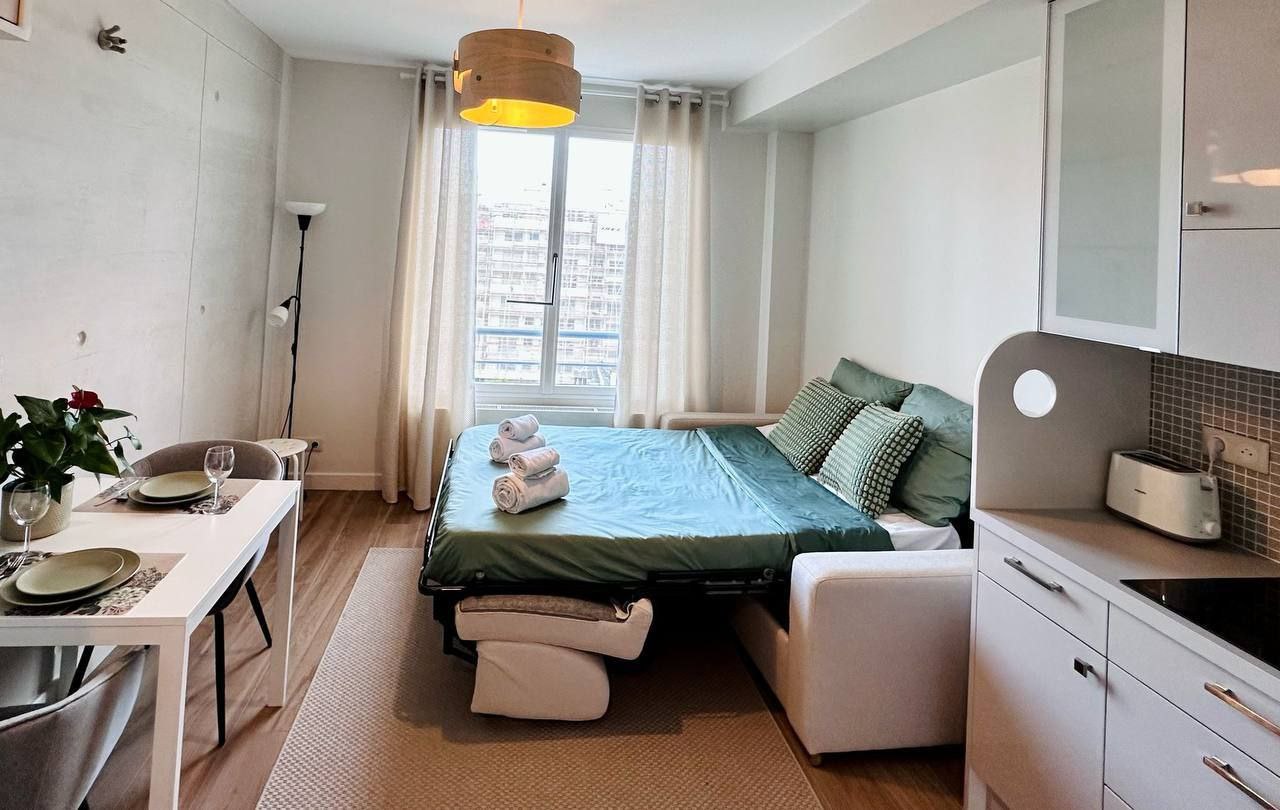 Location: Avenue du Général Michel Bizot, 12th arrondissement, Paris (75012)