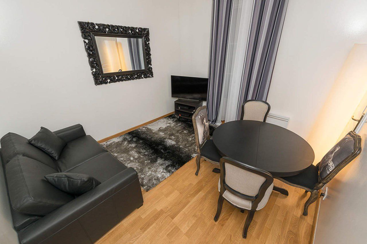 🏠 1-Bedroom Luxury Apartment for Rent | Paris 8th District (PI #807)