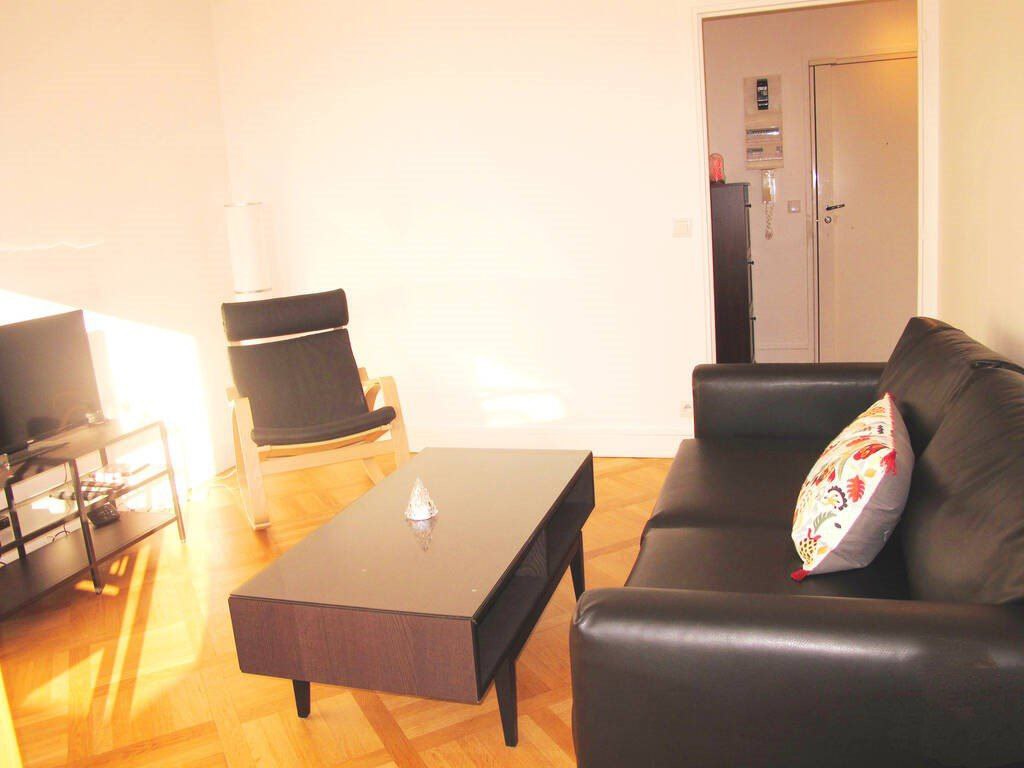 Appartement 2 pièces avec balcon – Paris 16