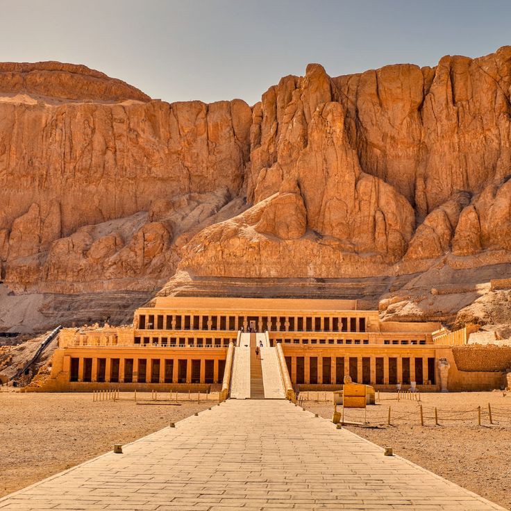    Super luxor small group