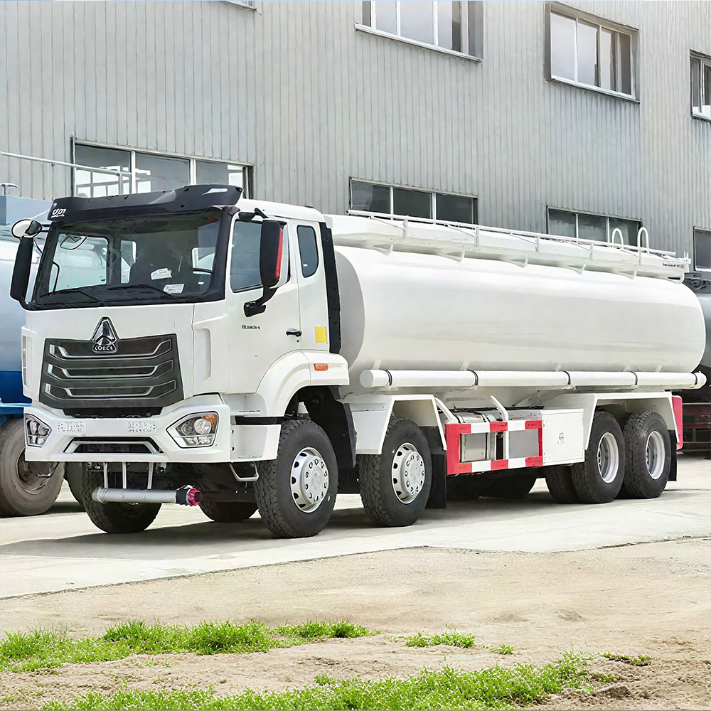 HOWO NX 8×4 Oil Tanker Truck