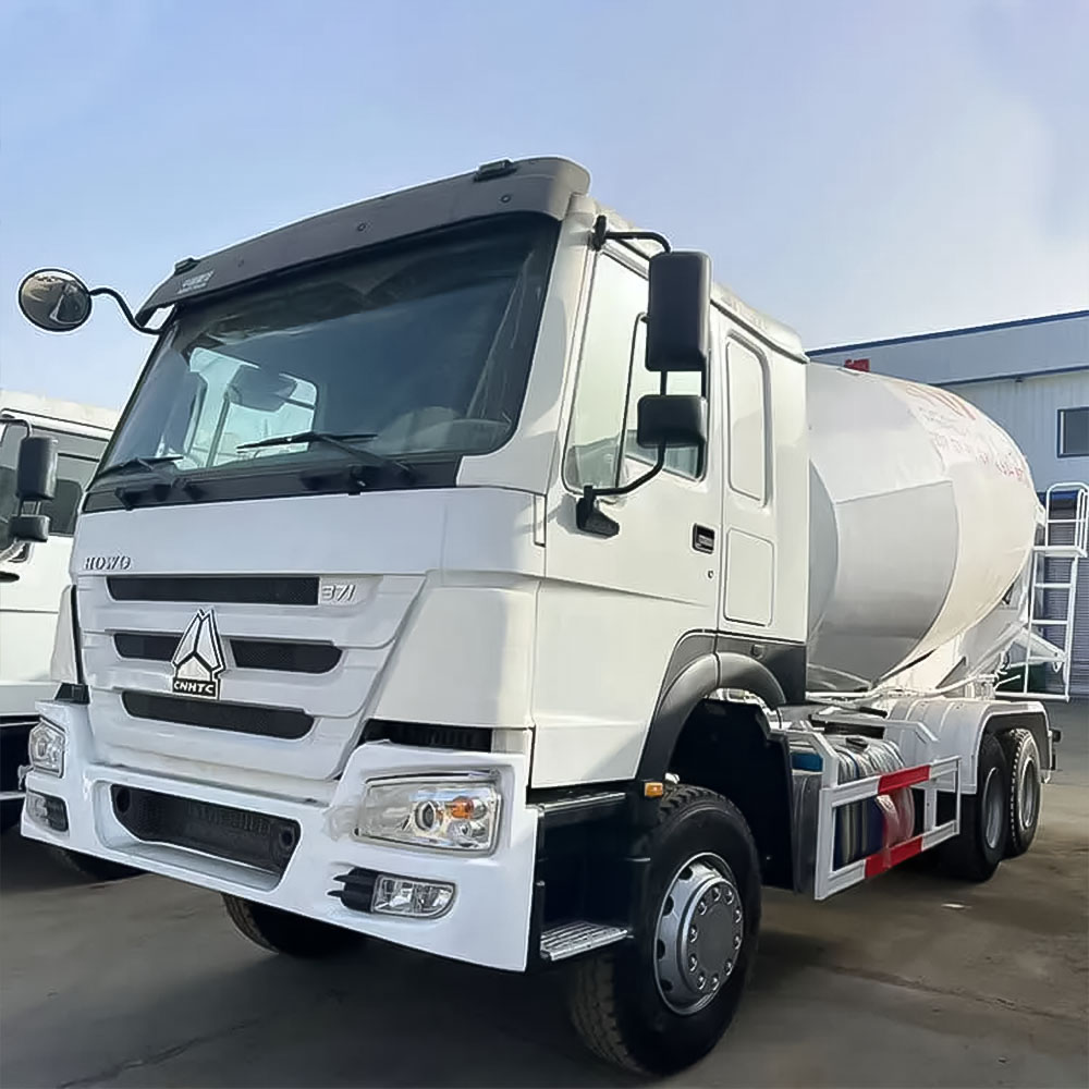 Howo 371 HP 6×4 Heavy-Duty Concrete Mixer Truck
