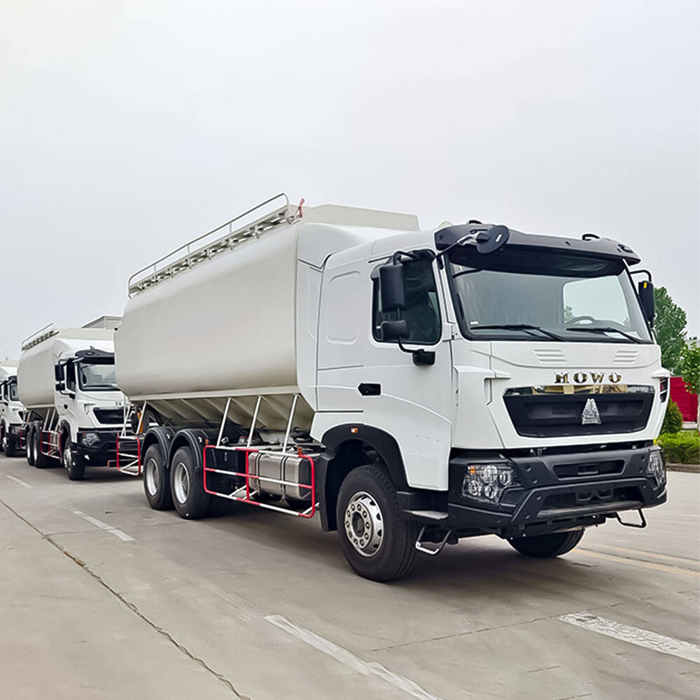 HOWO 6×4 Bulk Feed Cargo Truck