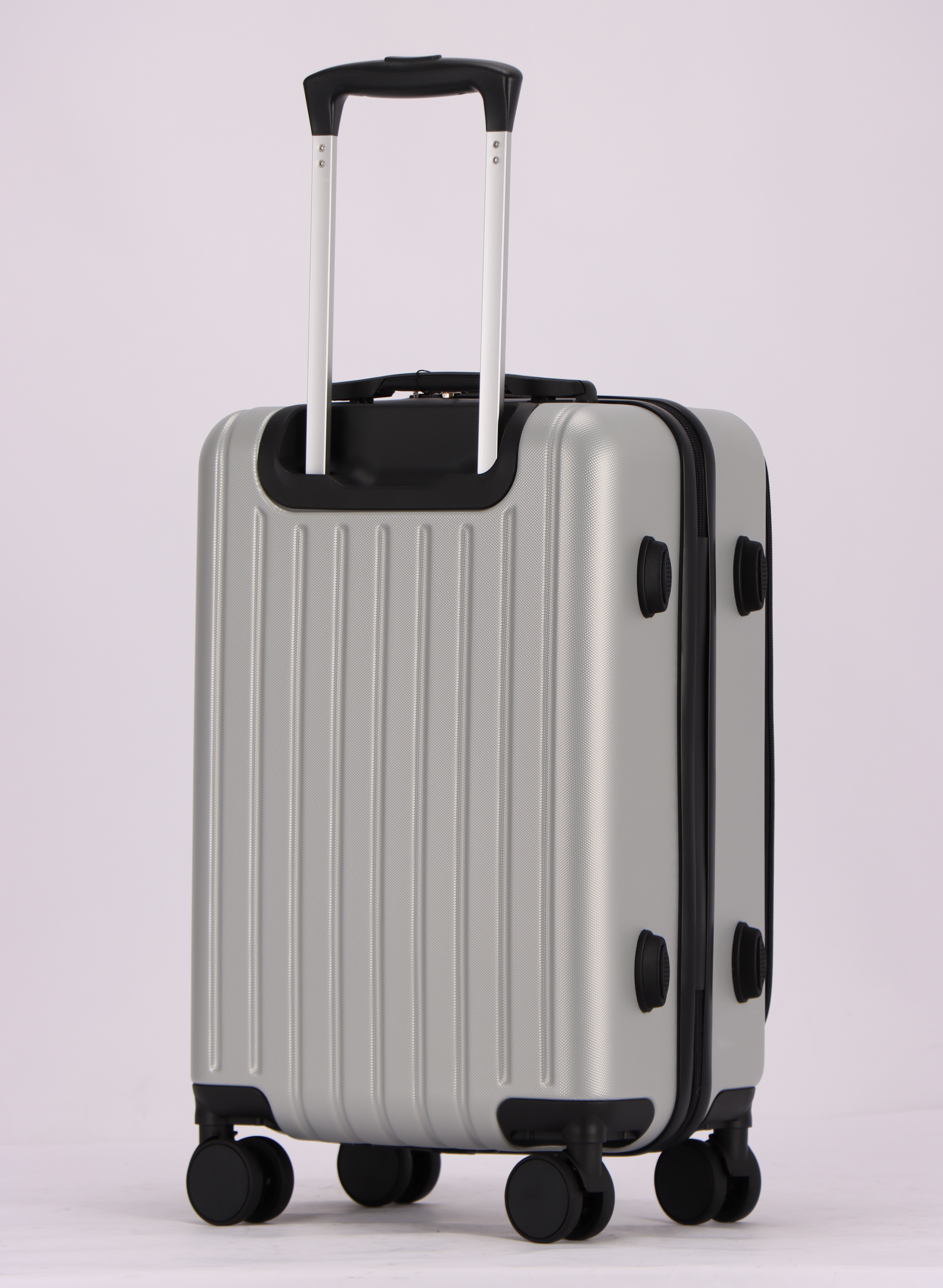 20 inch Carry-On in SILVER