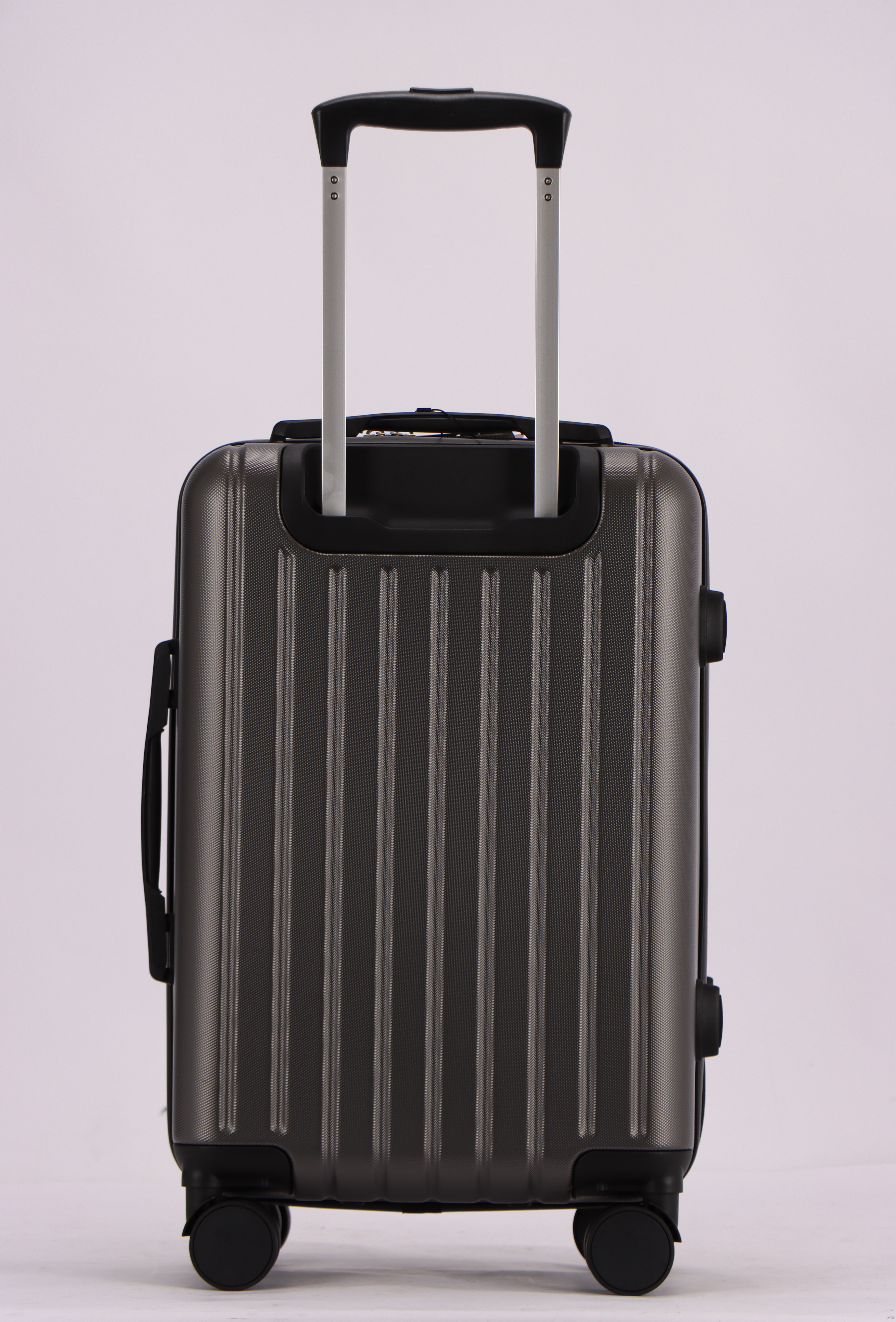20 inch Carry-On in GRAPHITE