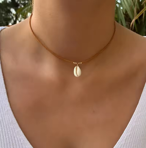 Shell Pendant Necklace