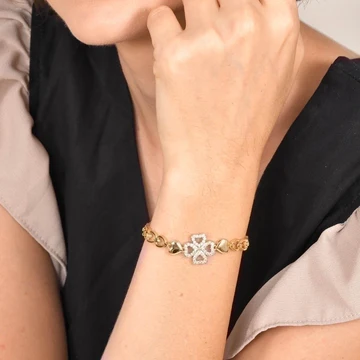 Elegant Lucky Clover Chain Bracelet