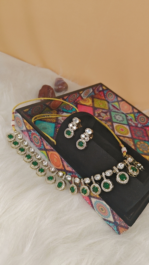 Green Stone Choker Set