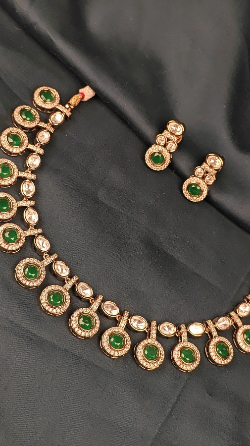 Green Stone Choker Set