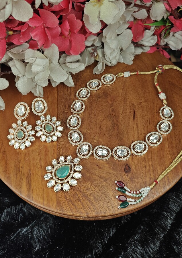 Green Teardrop Kundan Necklace Set with Mirror-Polished Uncut Stones
