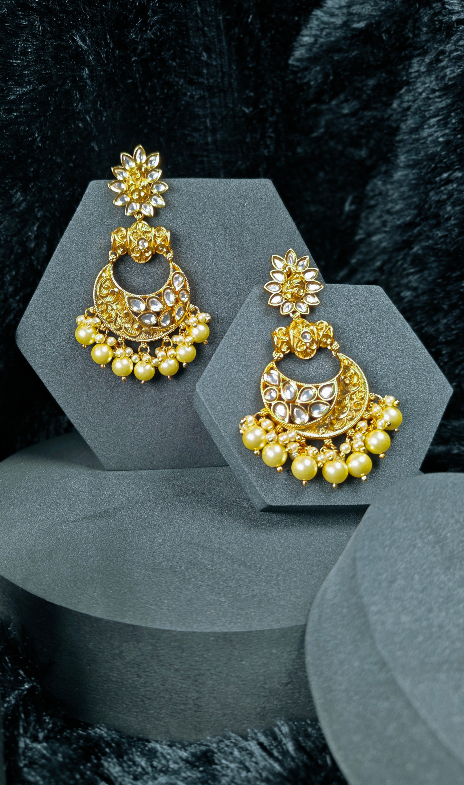 Golden Pearl Kundan Chaandbali