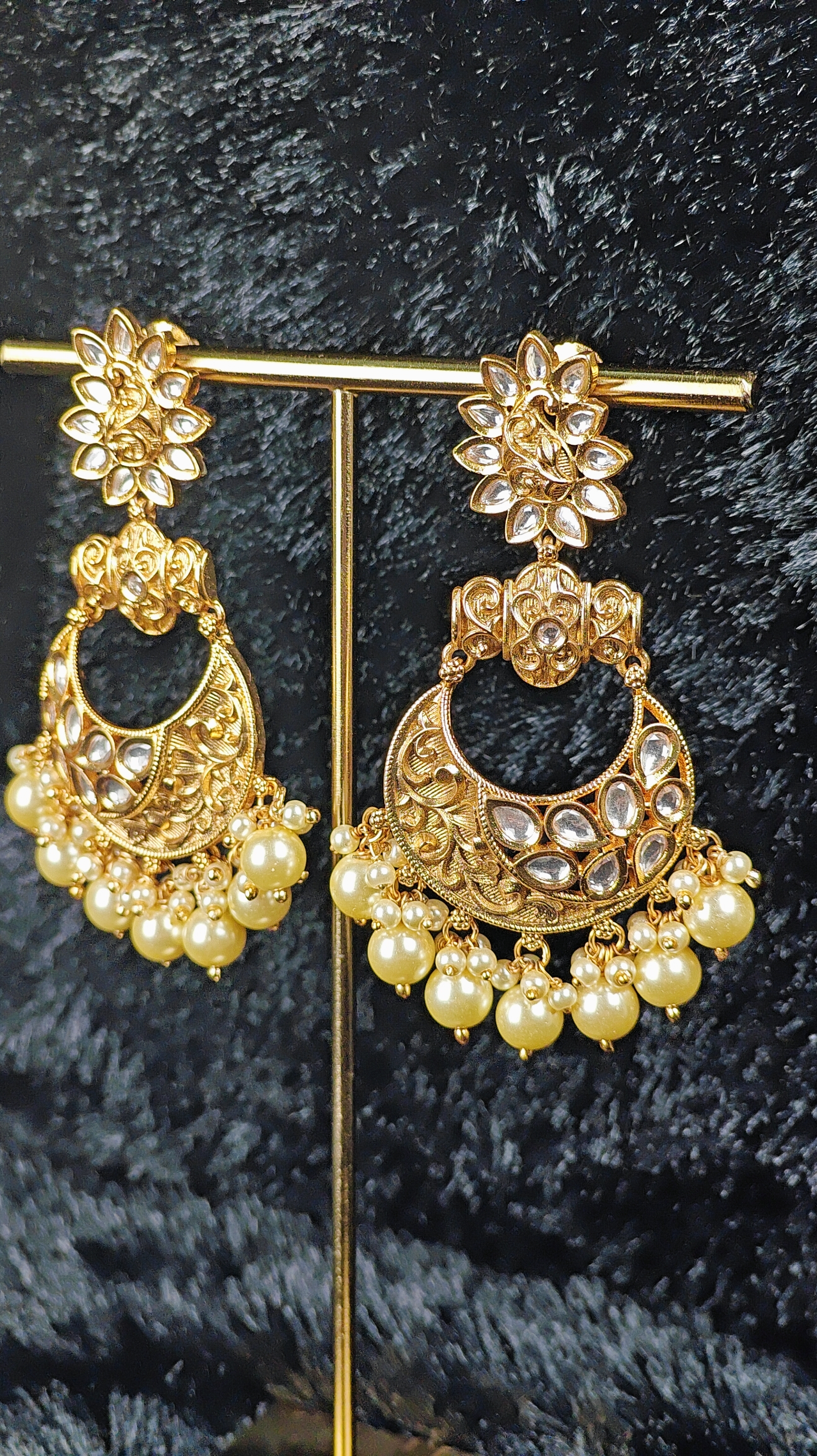 Golden Pearl Kundan Chaandbali