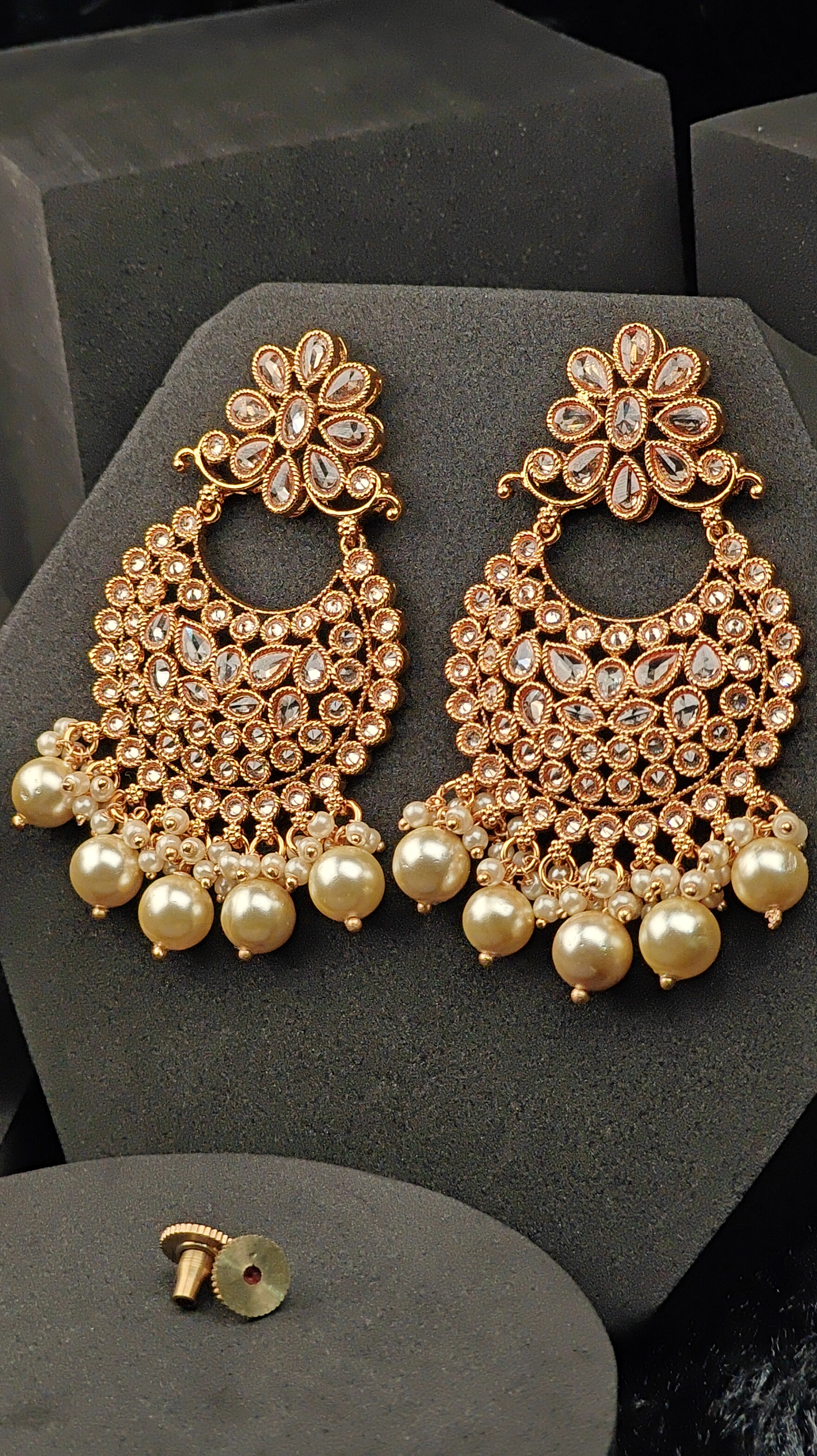 Heritage Kundan Pearl Jhumka Earrings