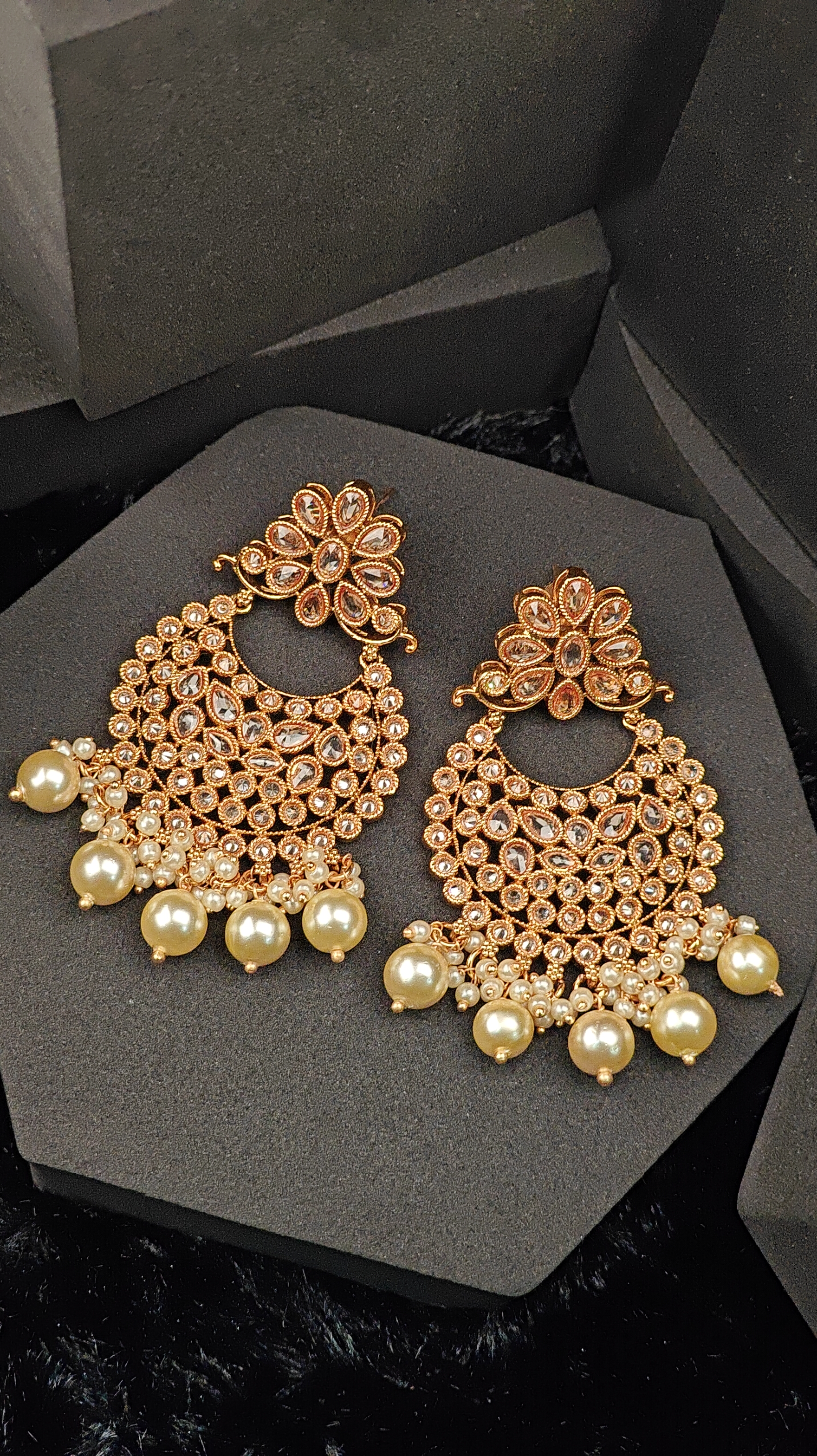 Heritage Kundan Pearl Jhumka Earrings