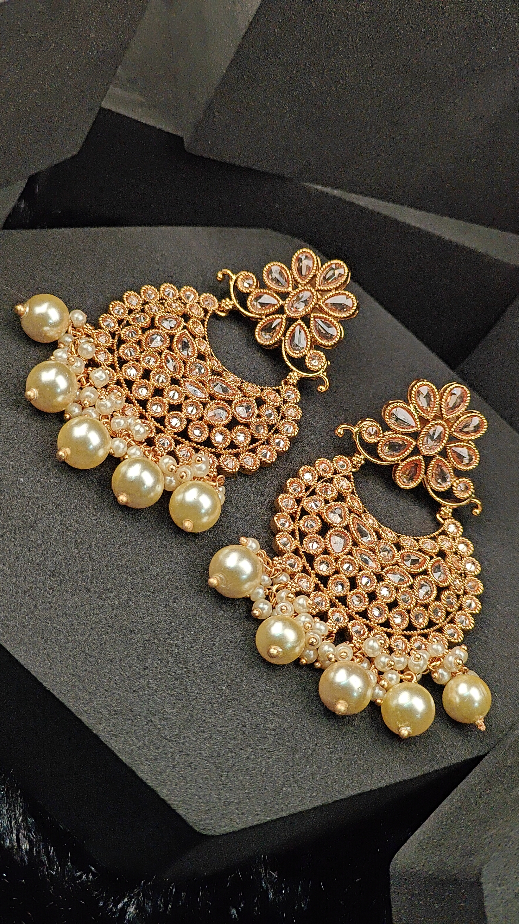 Heritage Kundan Pearl Jhumka Earrings