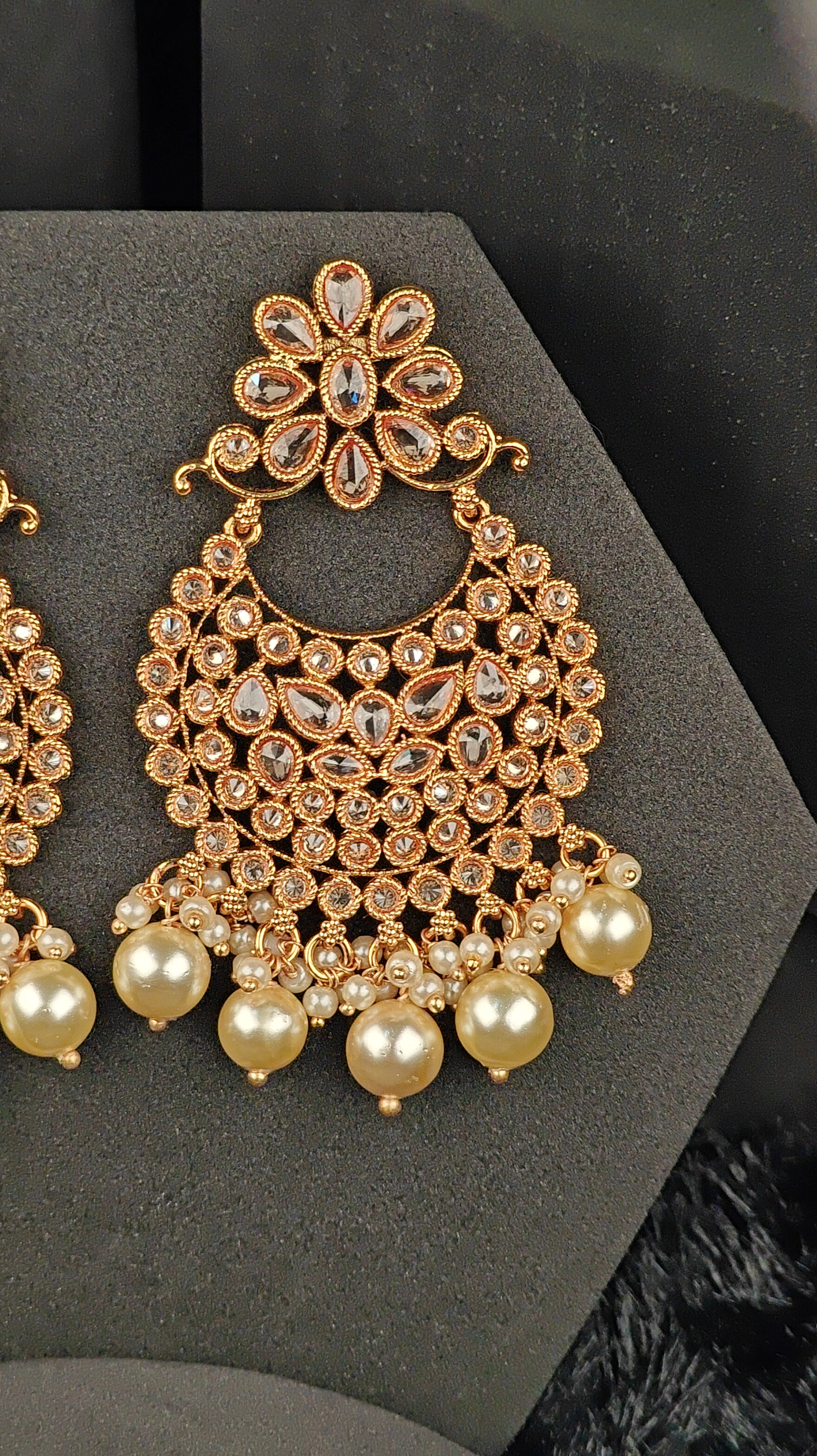 Heritage Kundan Pearl Jhumka Earrings