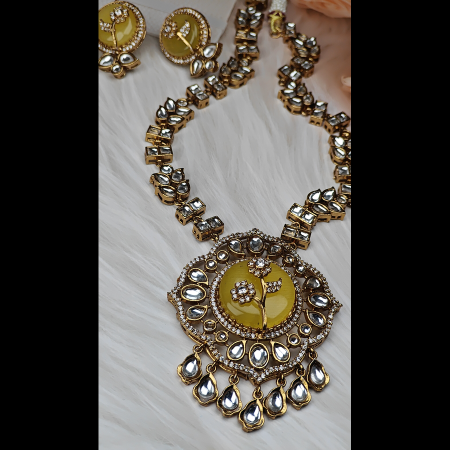 Handcrafted Meenakari Kundan necklace set 