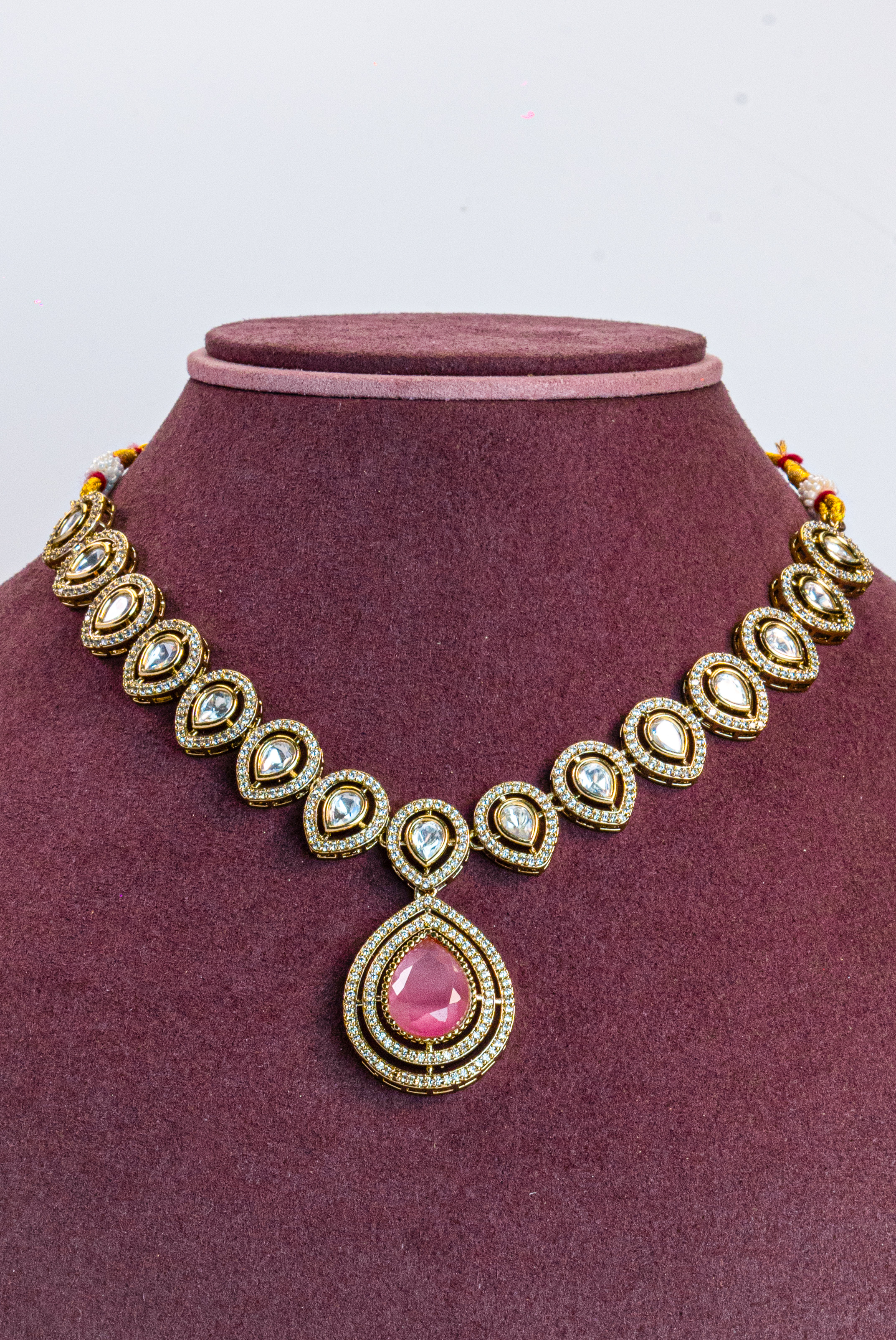 Antique Pink Teardrop Kundan Necklace
