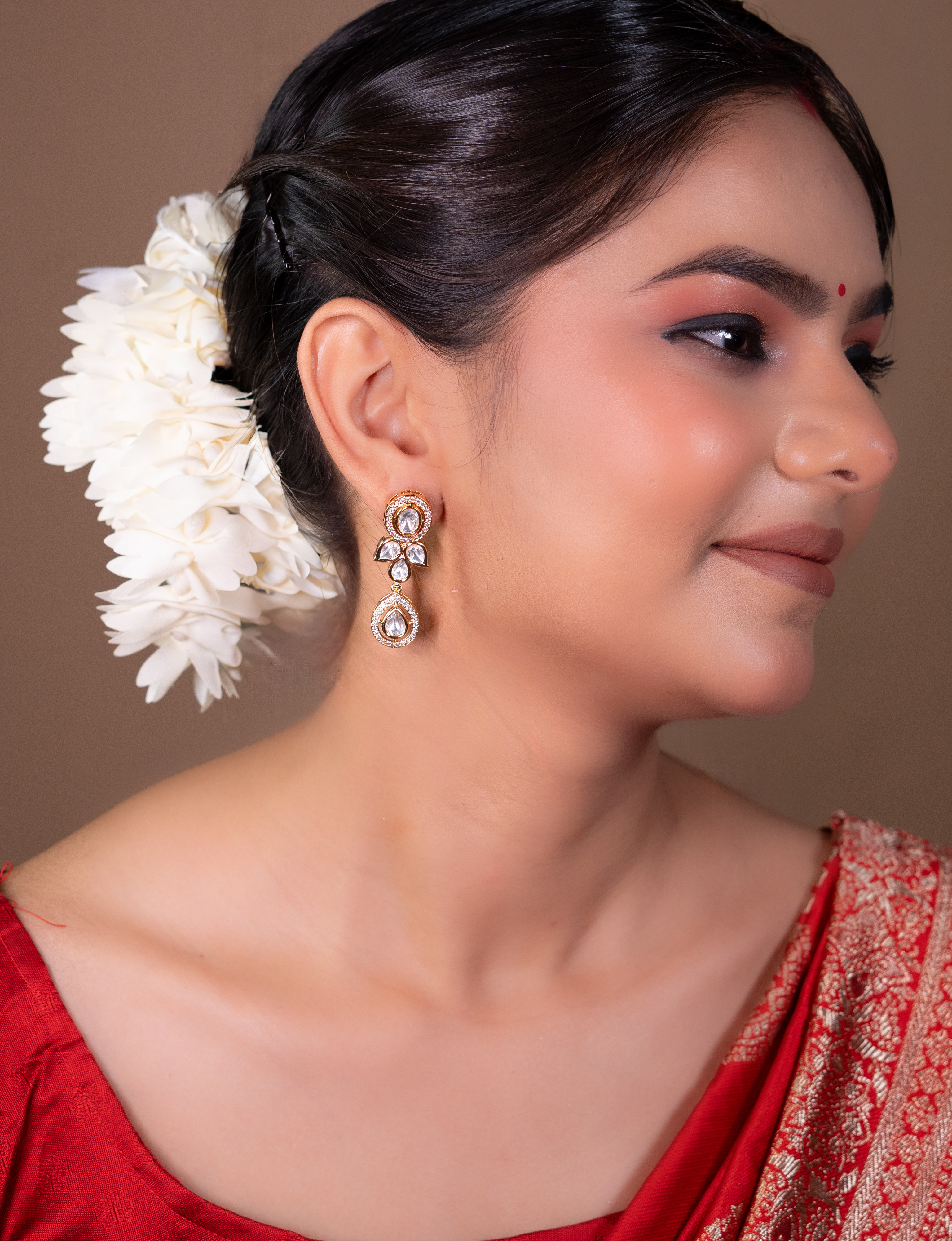 Regal Teardrop Kundan Elegance