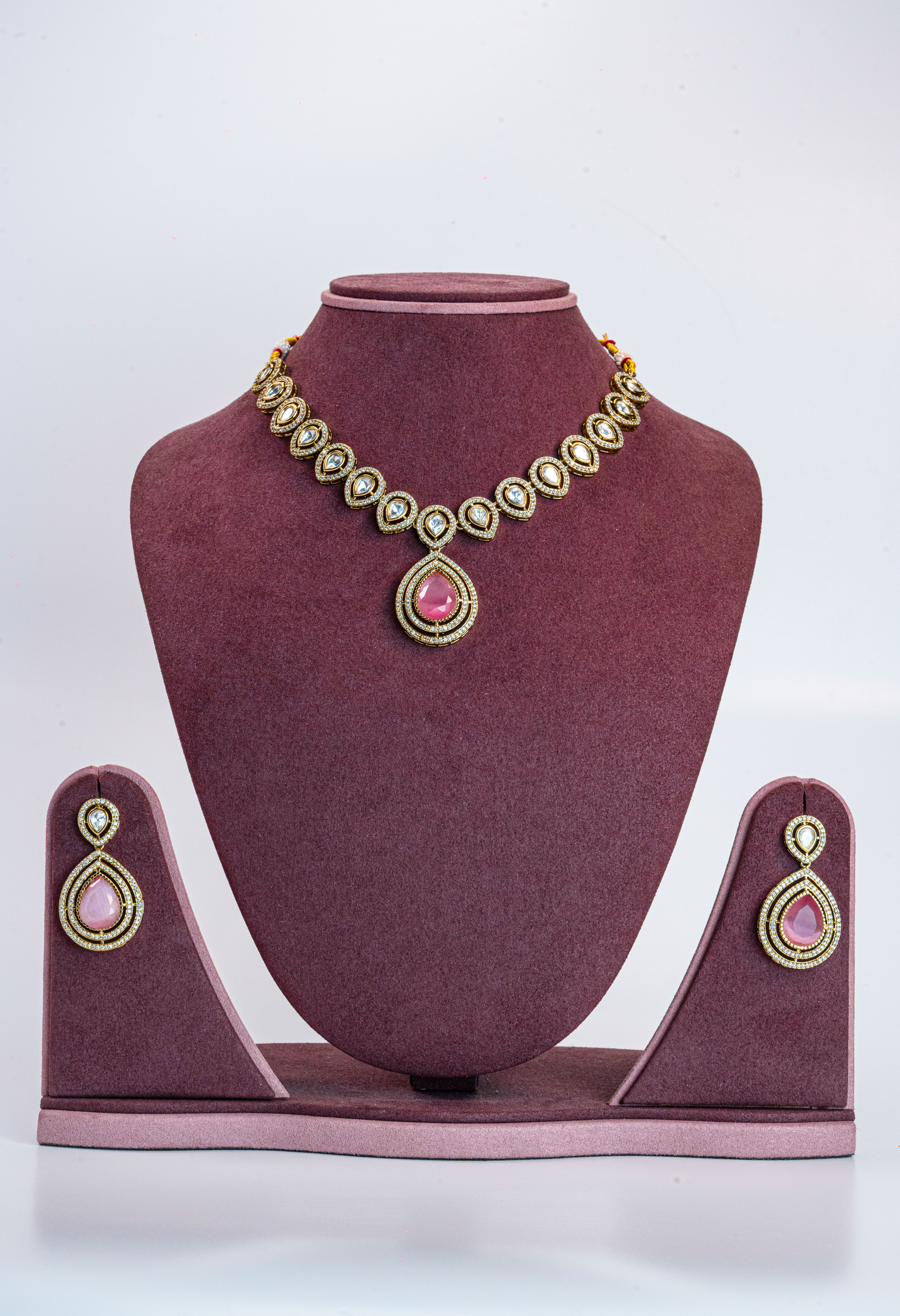Antique Pink Teardrop Kundan Necklace