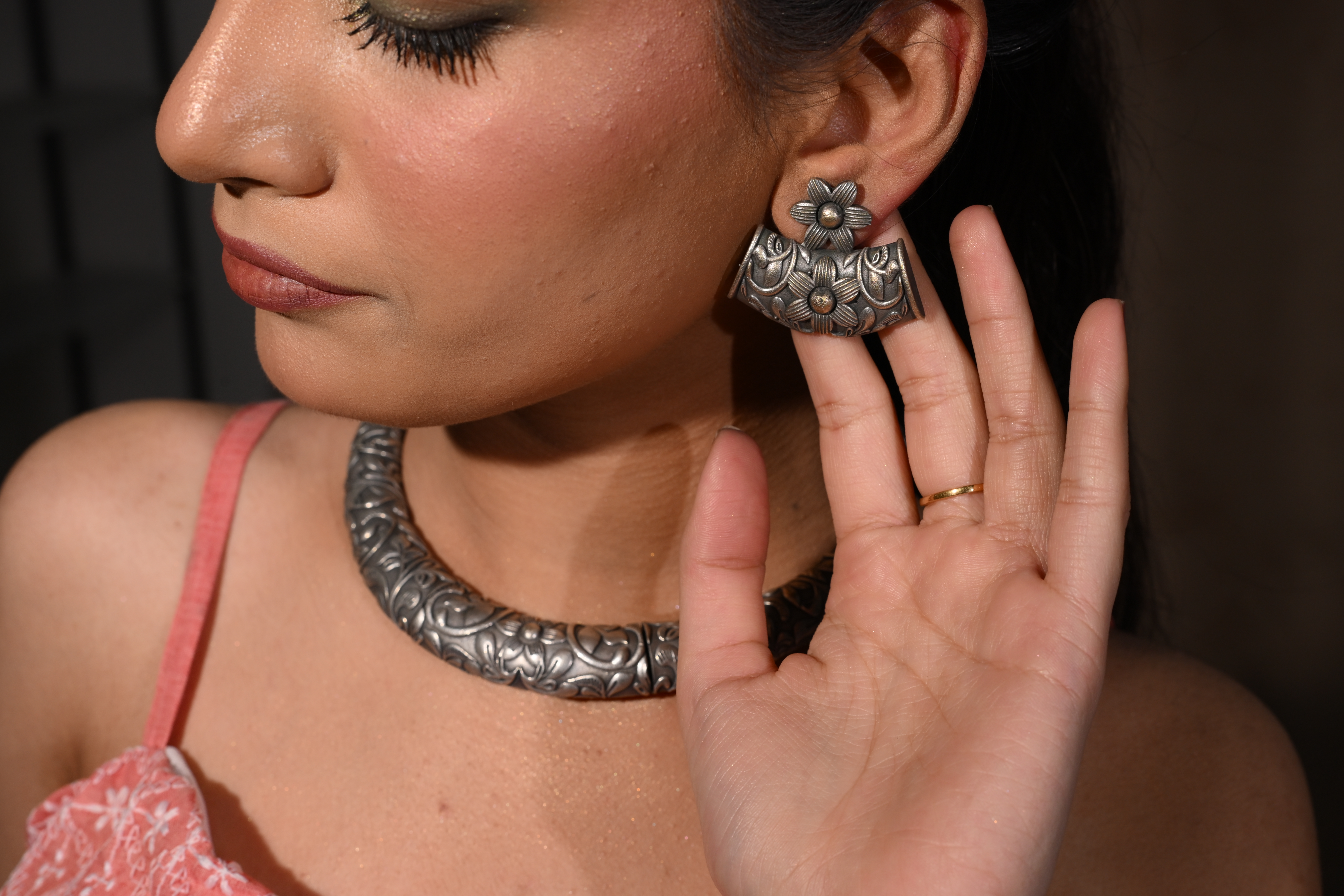 Bold Floral Engraved Oxidised Choker Set