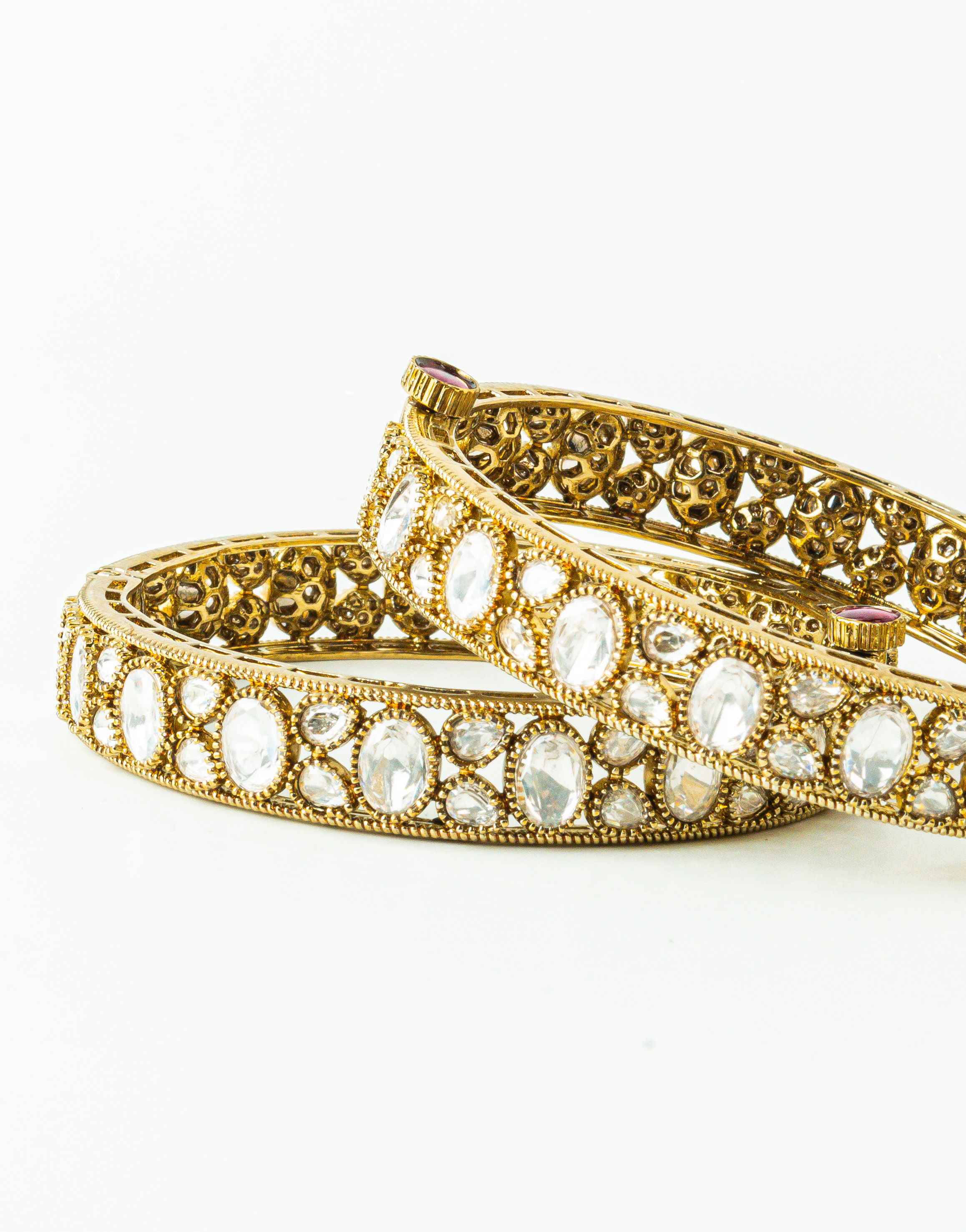 Antique Gold Kundan Screw Bangles