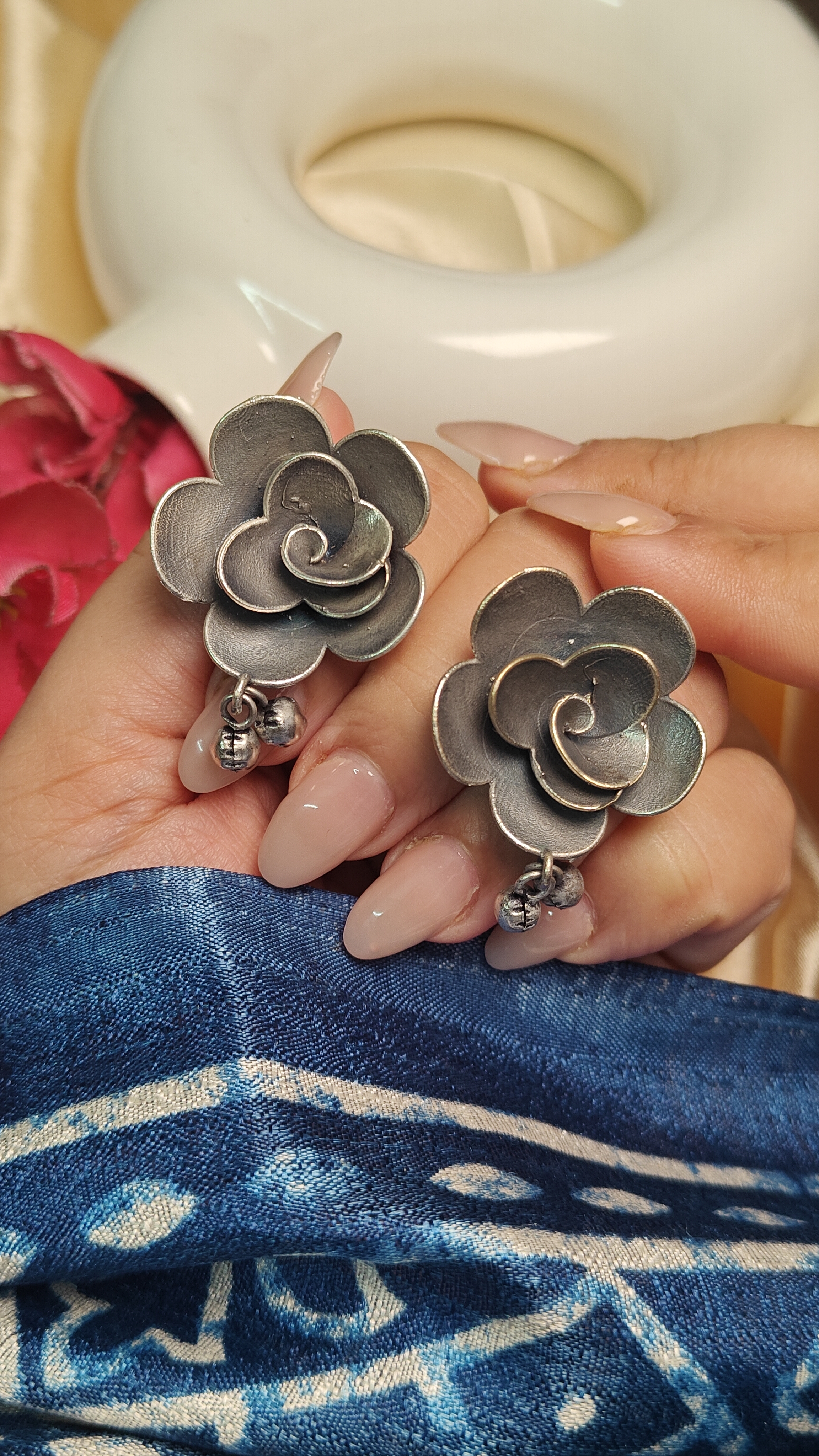 Vintage silver rose stud earrings
