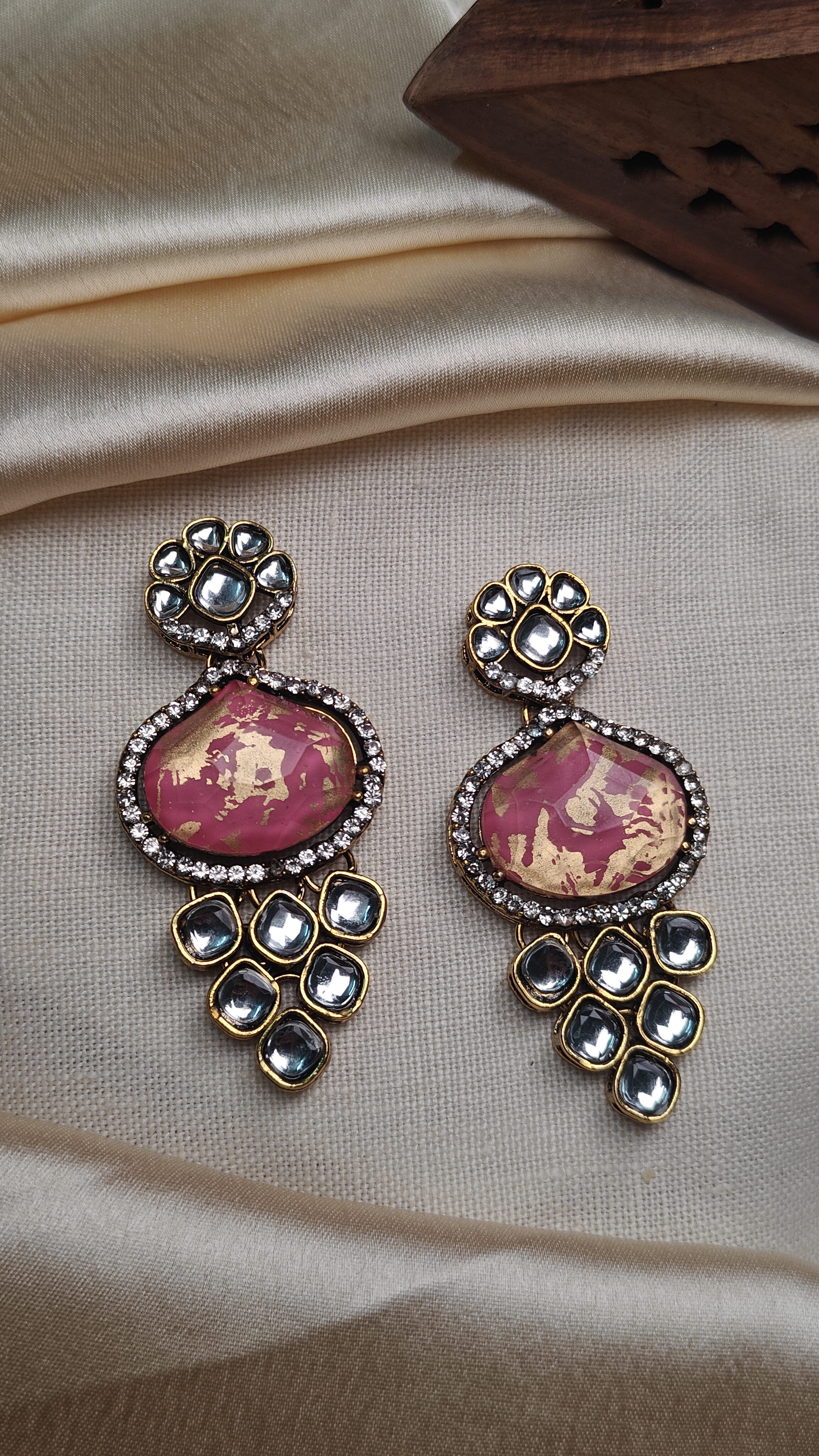 Luxury kundan studded earrings with pink stone 