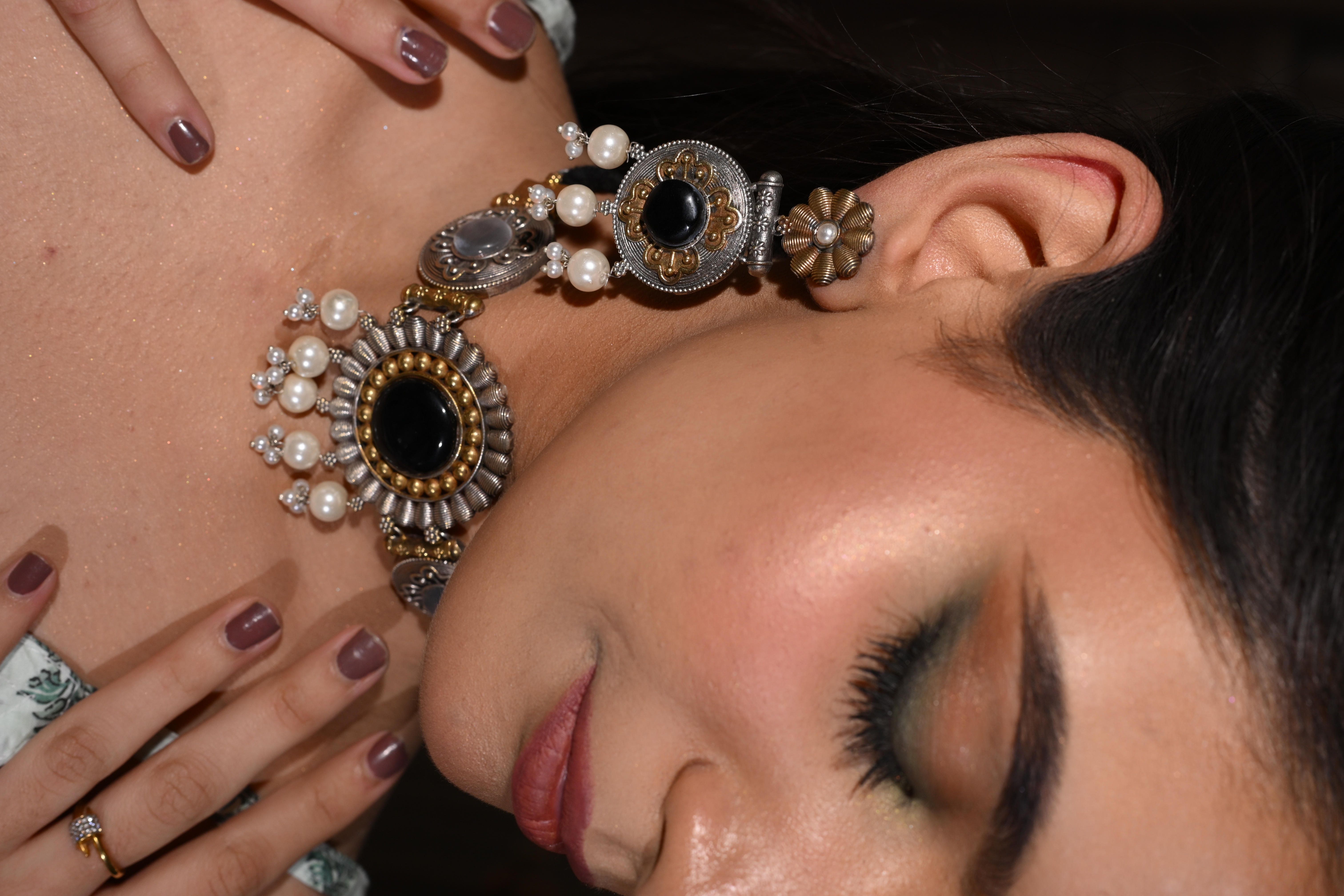 Noir Pearl Medallion Oxidised Choker Set