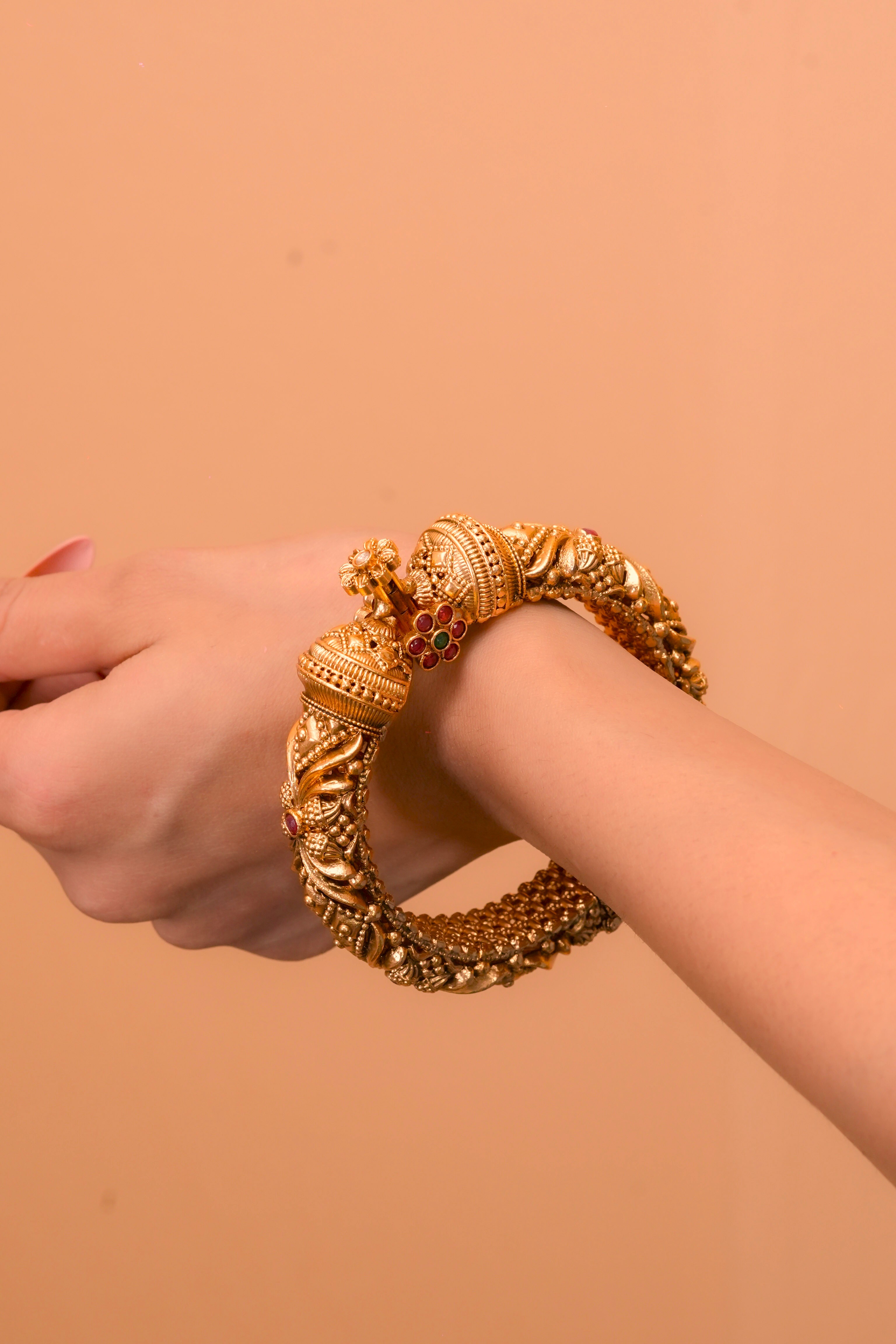 Classic Gold-Plated Kundan Bangles