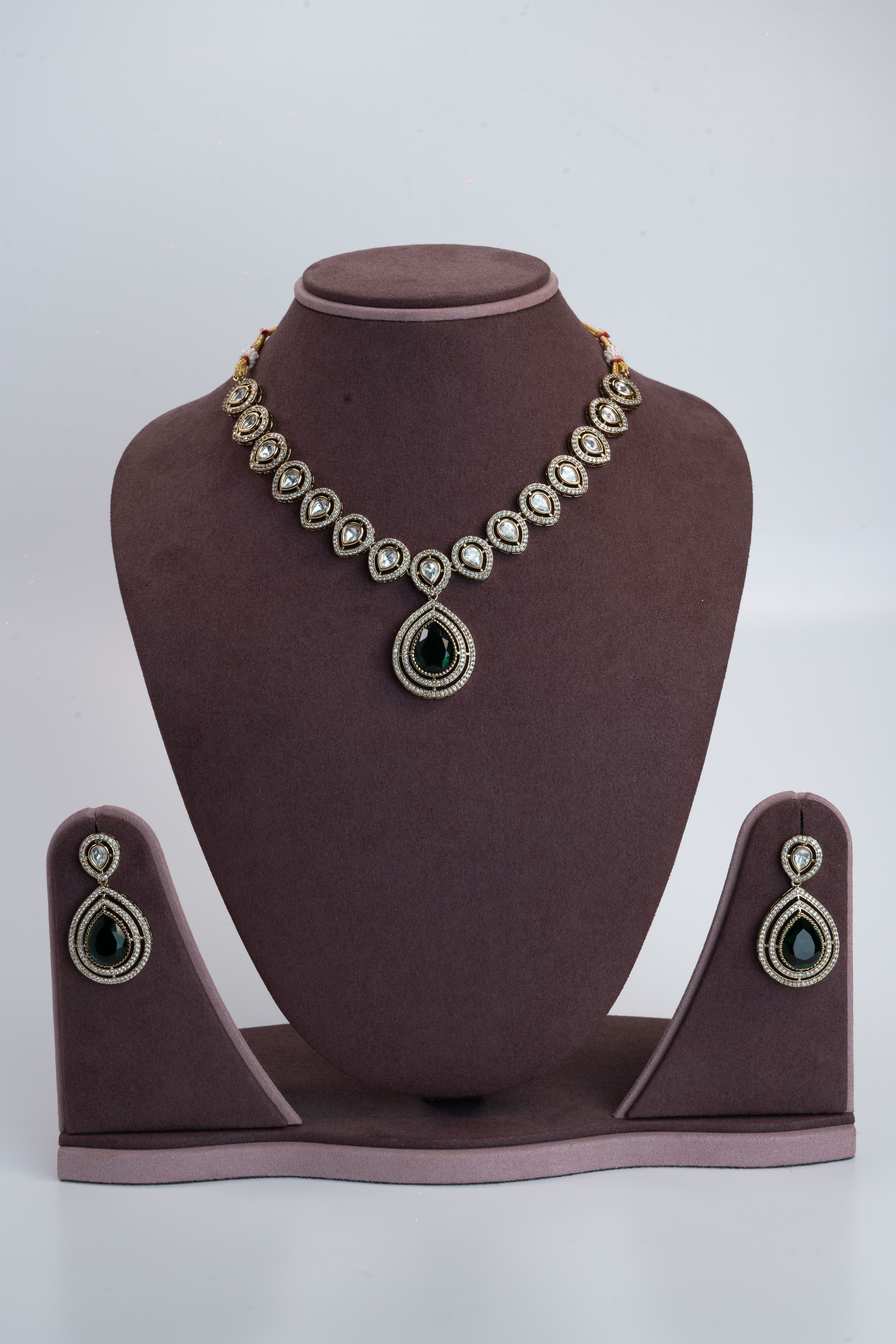 Antique Green Teardrop Kundan Necklace