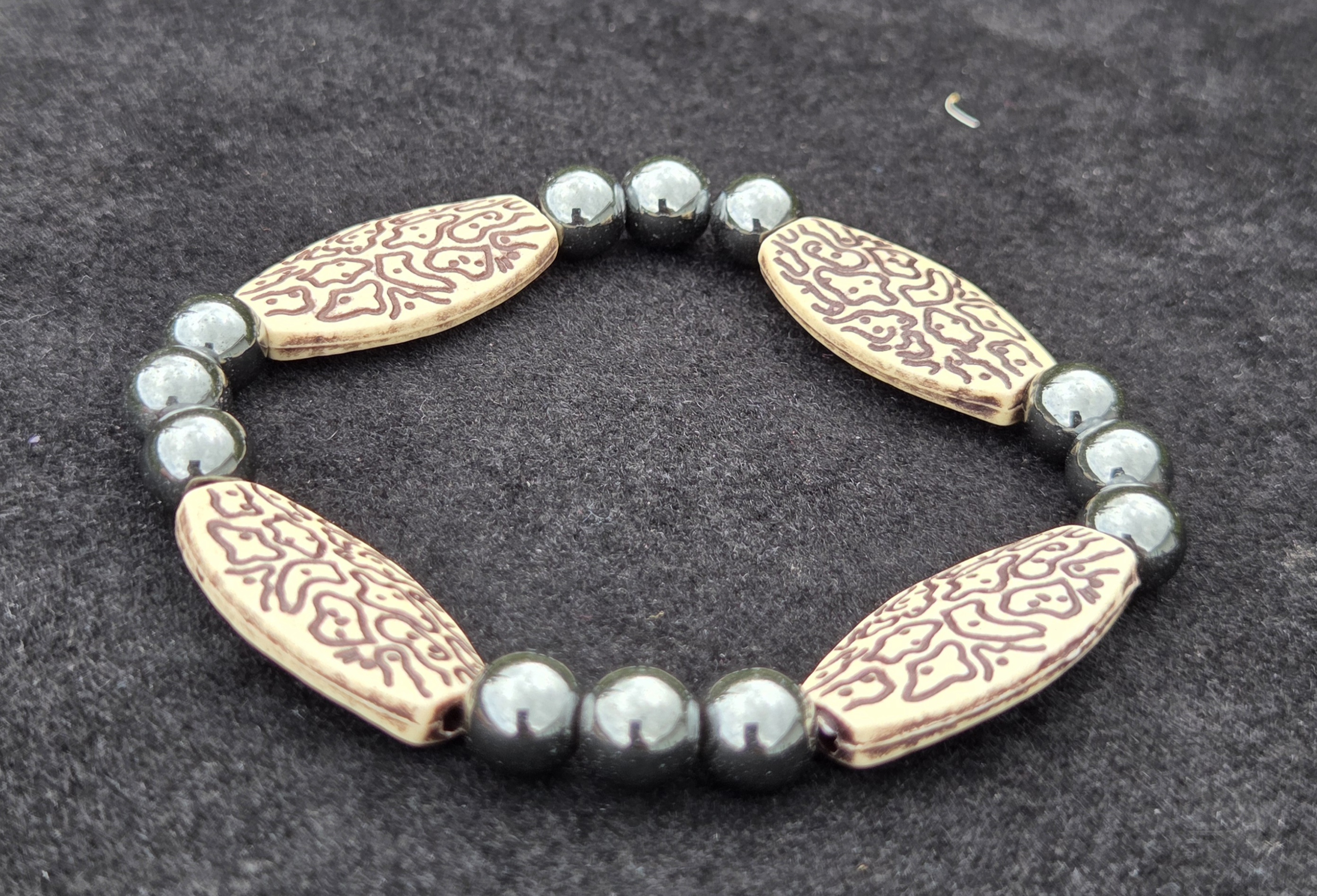 Hematite -Crystal-Bracelet 