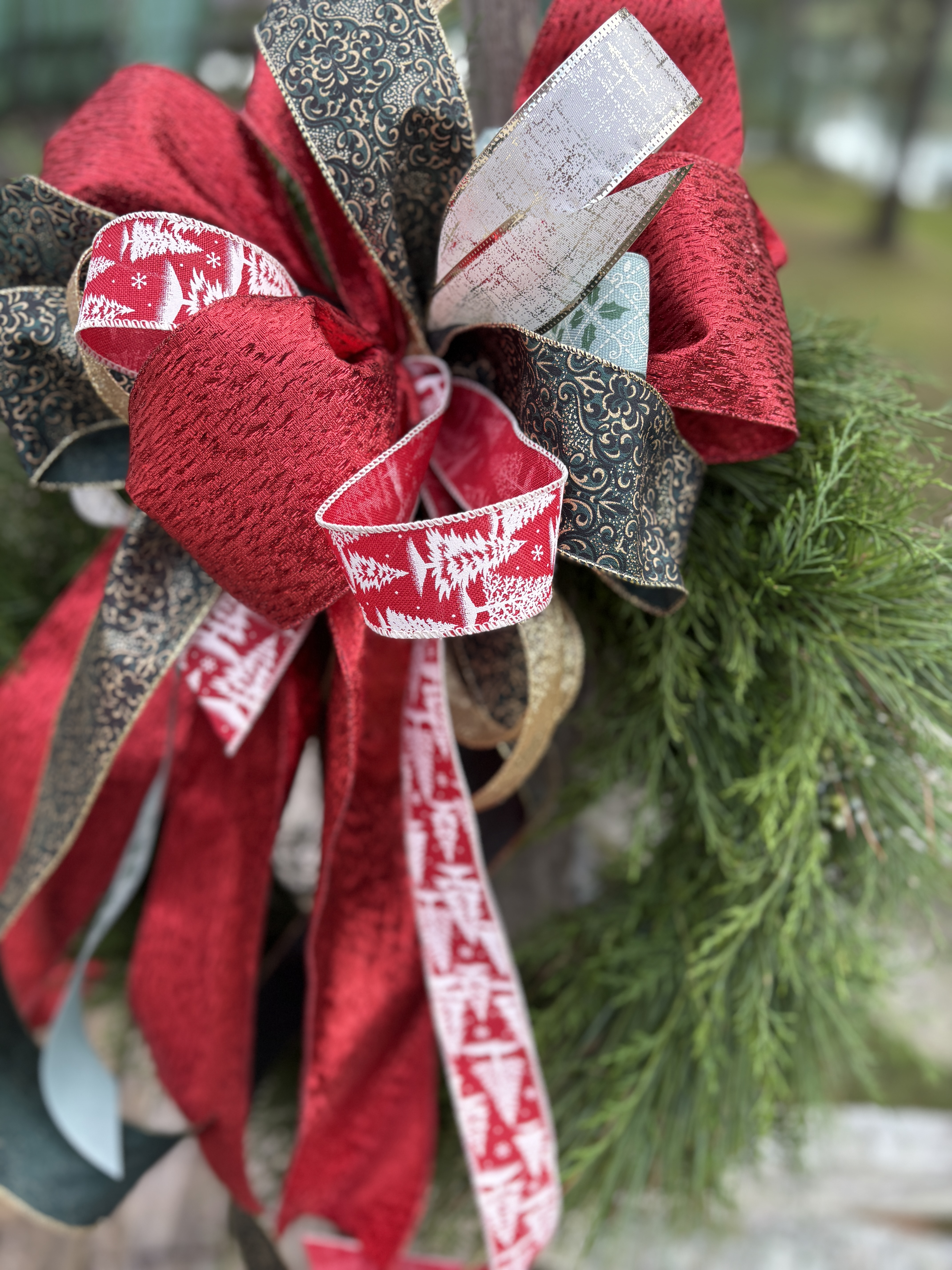 HOLIDAY WREATH WORKSHOP