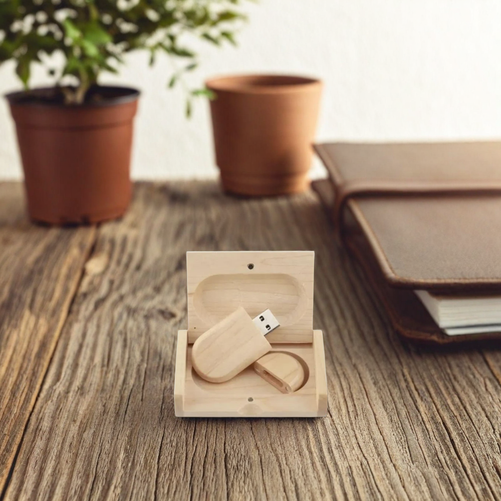 5 PEN DRIVES EN MADERA CON CAJA 64 Gb.