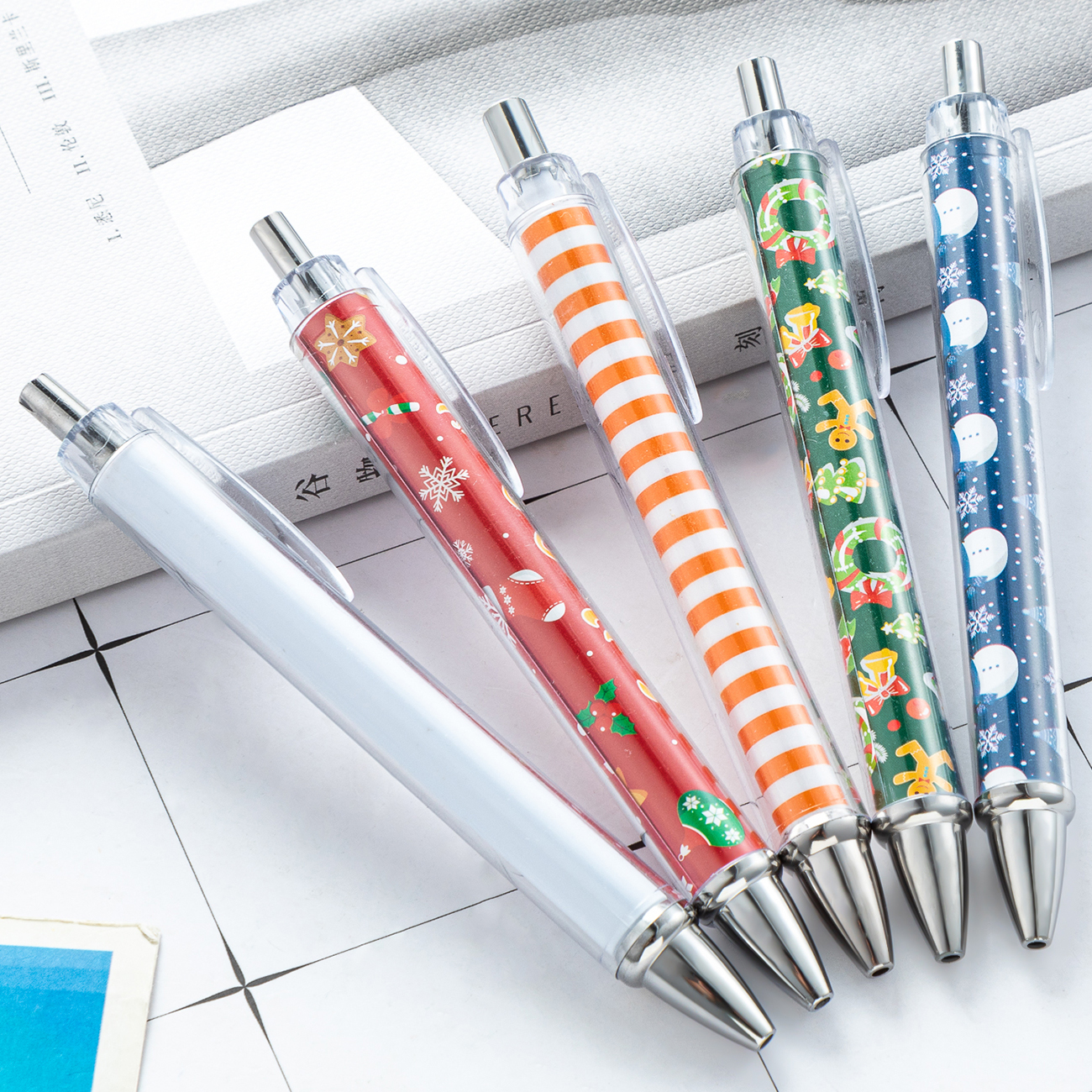 Caja de 50 Lapiceras transparentes facilmente personalizables