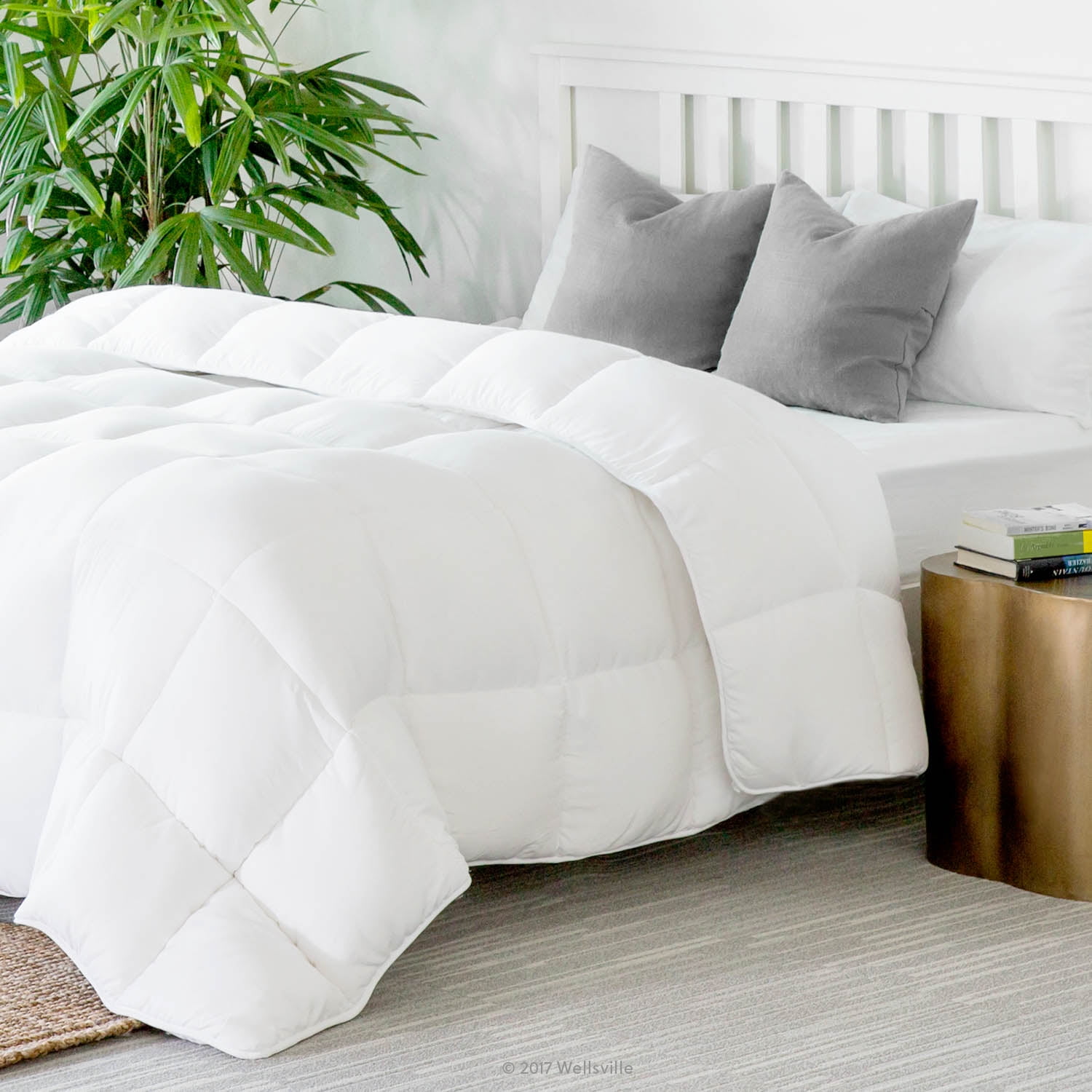 Weekender Quilted Down Alternative Comforter in Classic White
