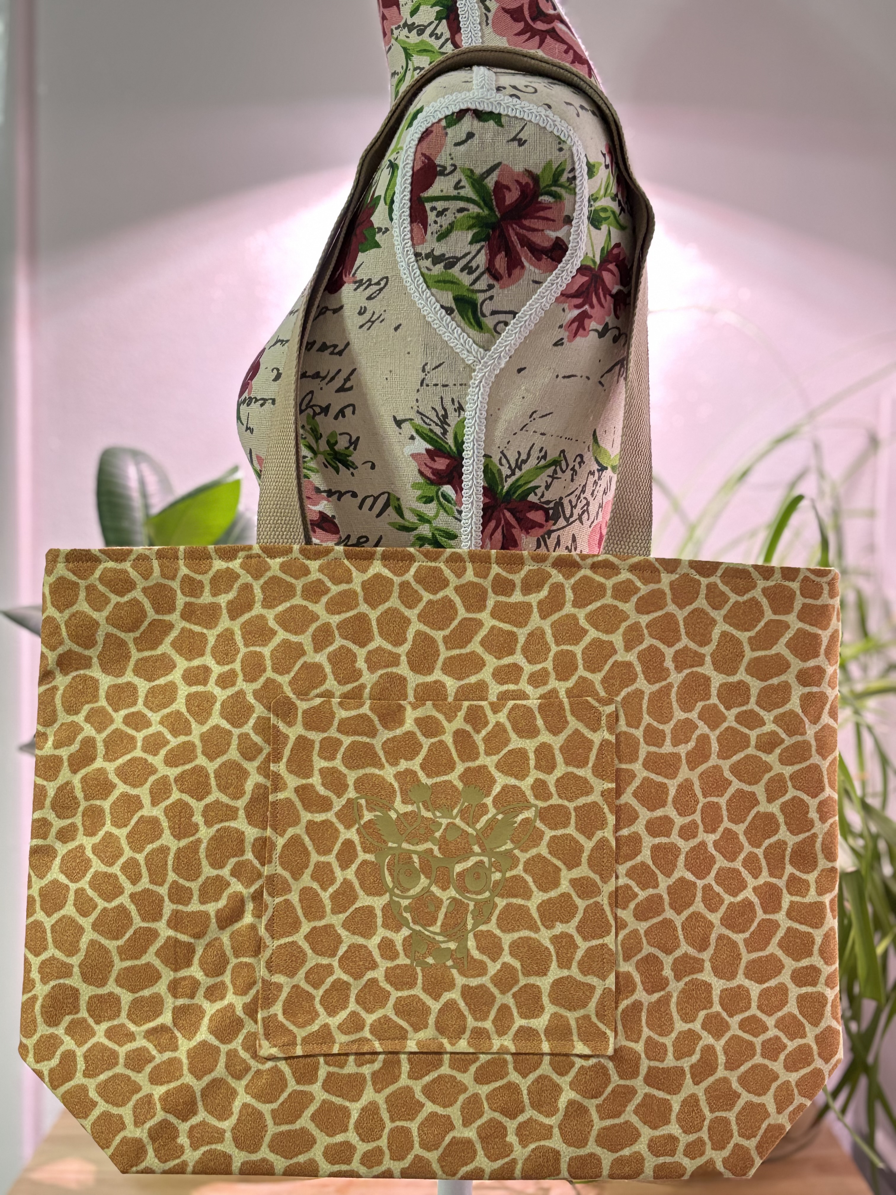 Giraffe Print Tote Bags