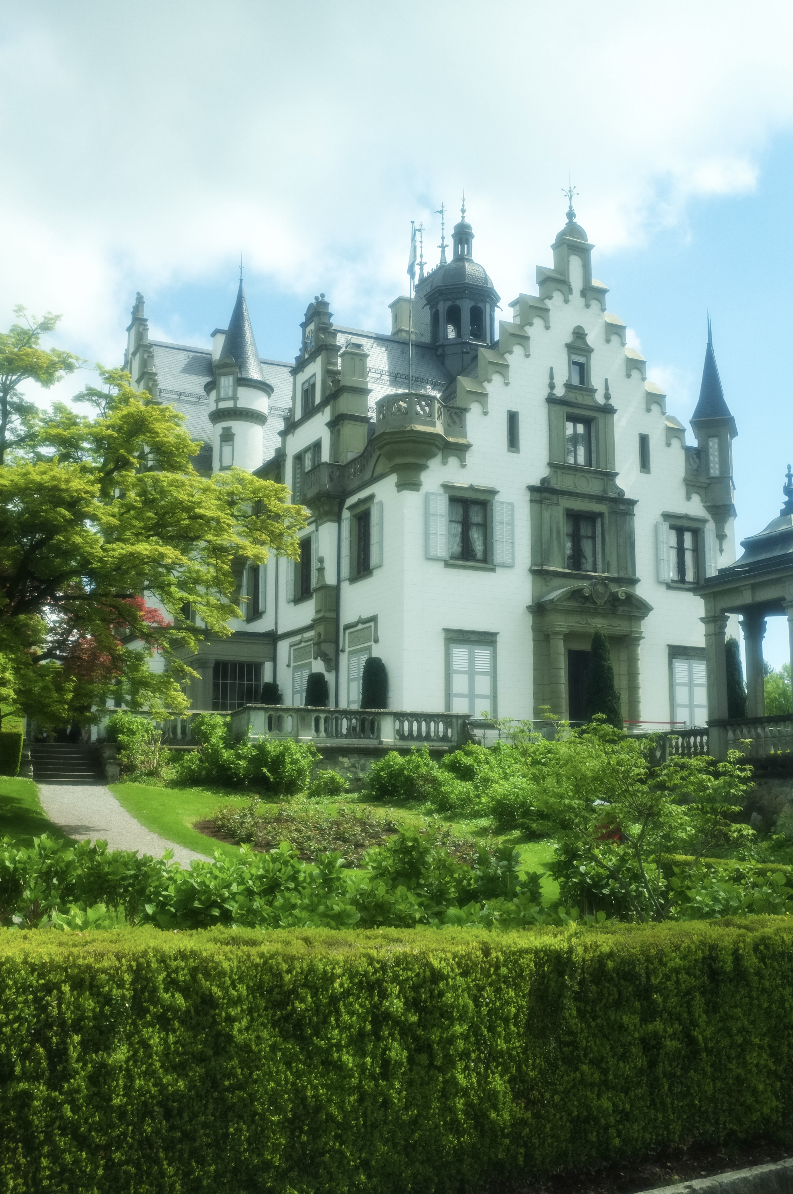 Vertical Castle 