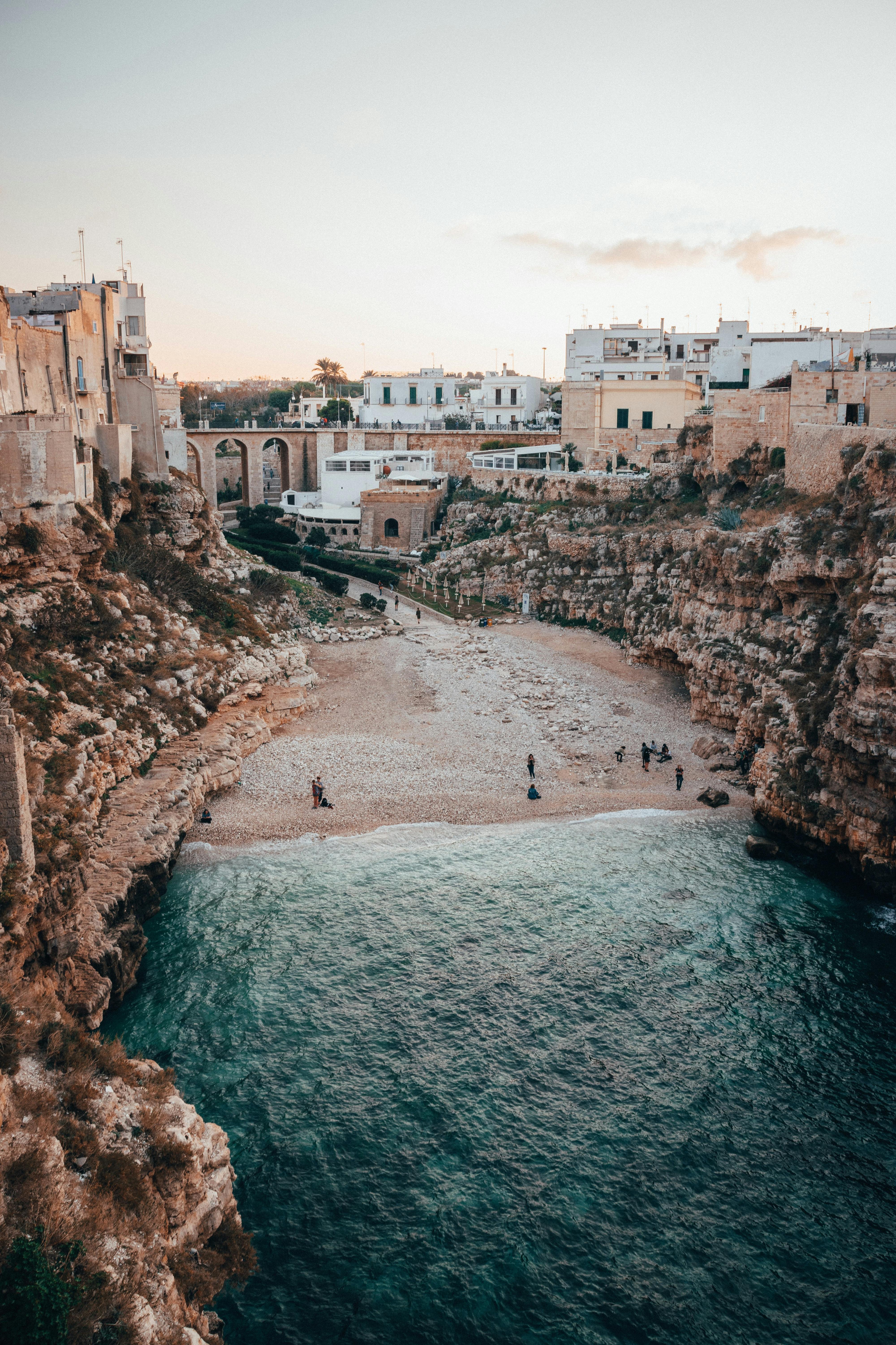 Autista parlante Cinese - PUGLIA/MATERA - distanza massima 150km da hotel