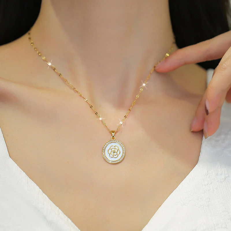 COLLIER DORINE