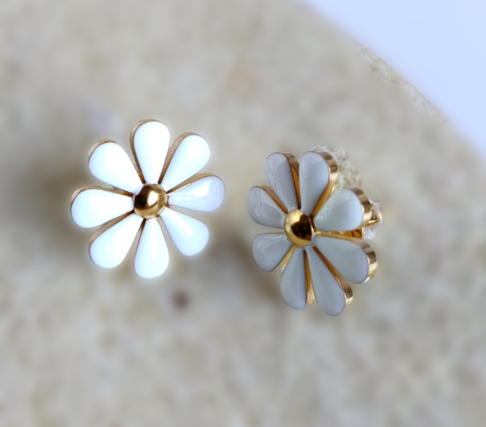 BOUCLES D'OREILLES MARGUERITE BLANCHES
