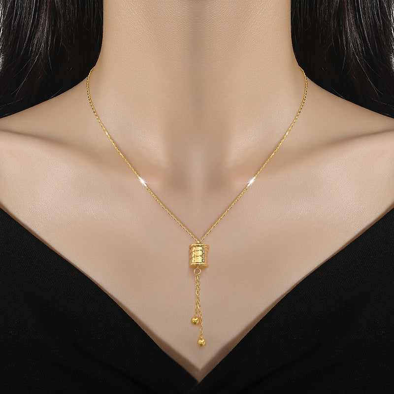 COLLIER THESA