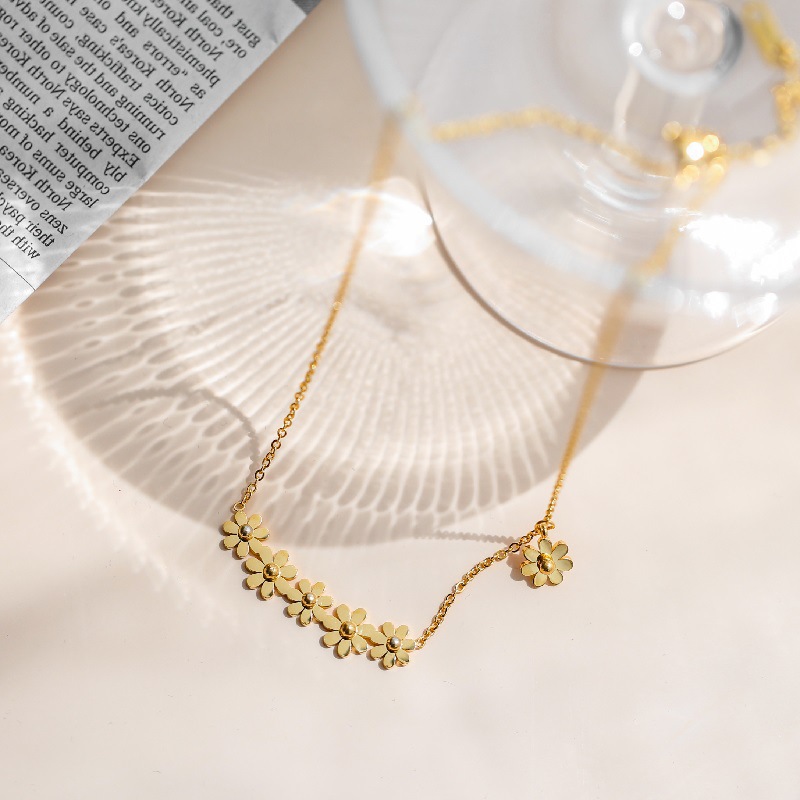 COLLIER SYLVIA