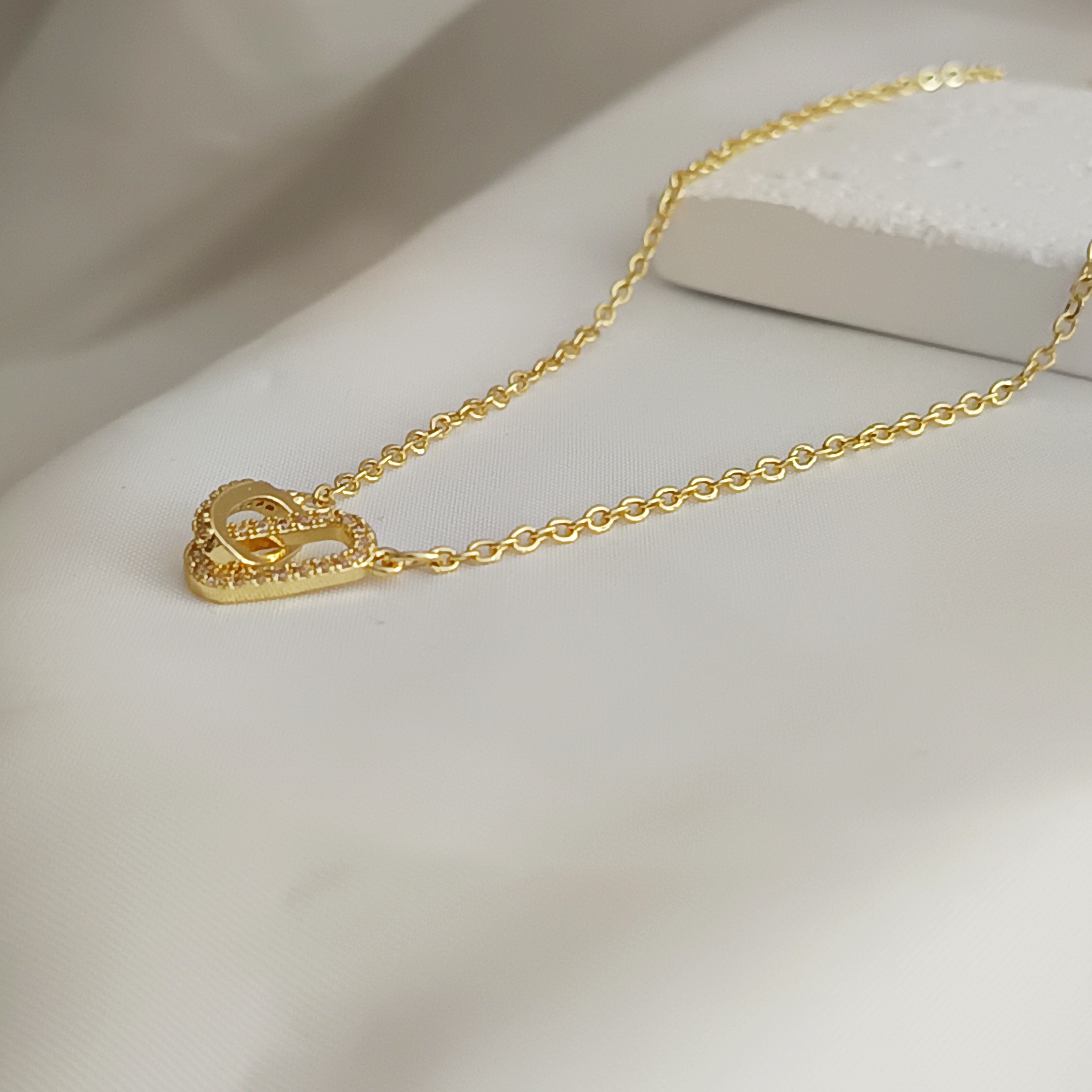 COLLIER AOLIS