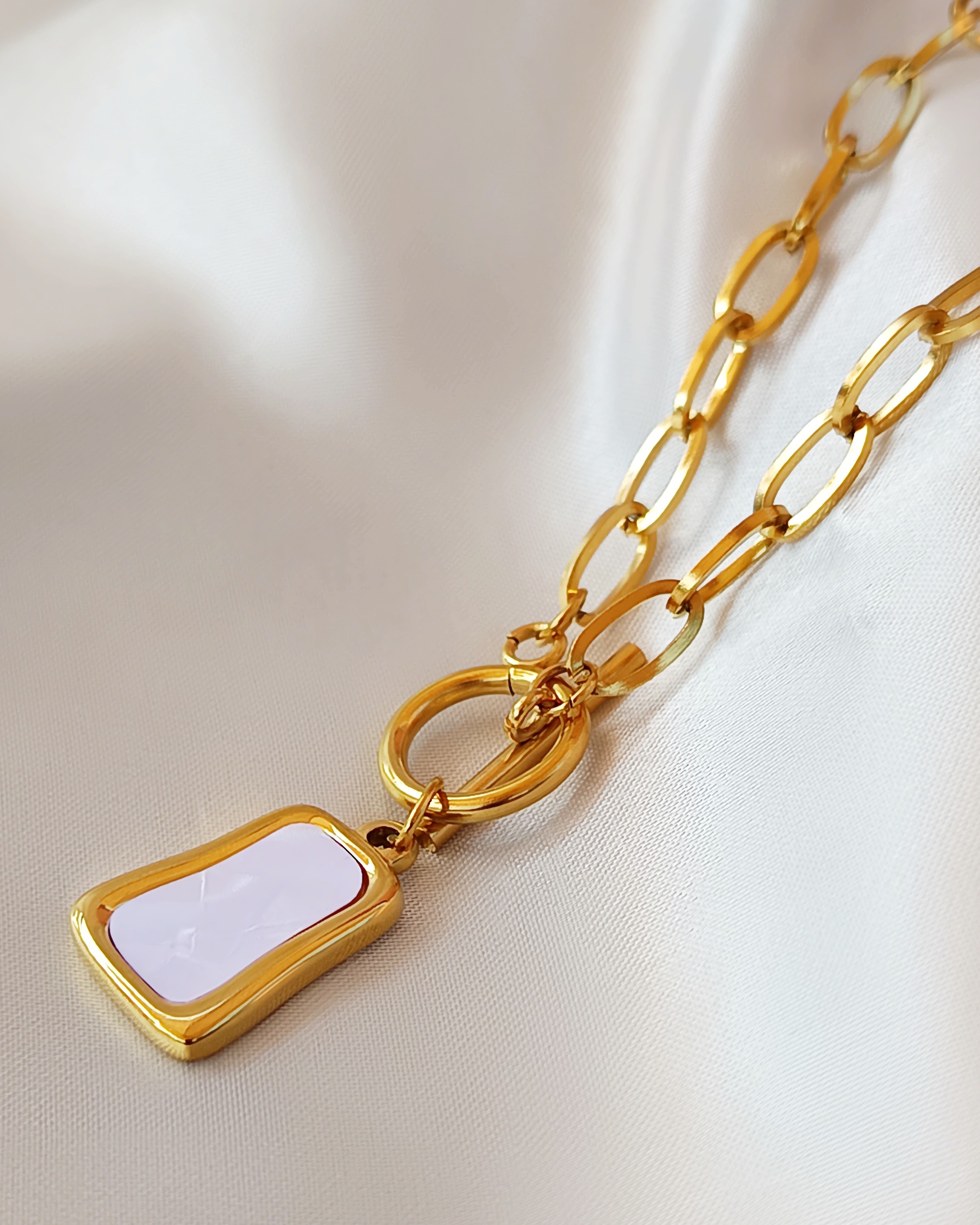 COLLIER KATH 