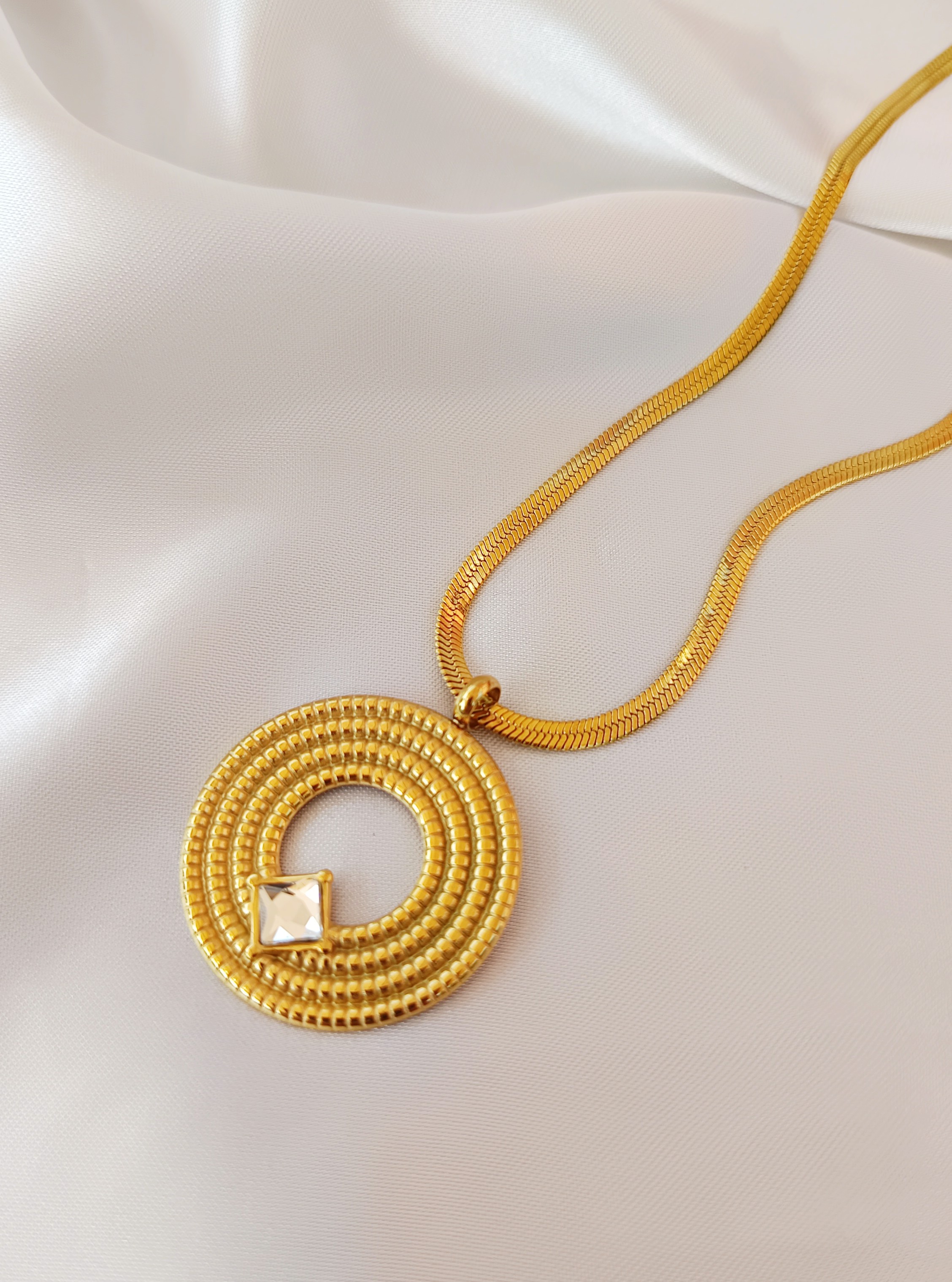 COLLIER BETHY BLANC