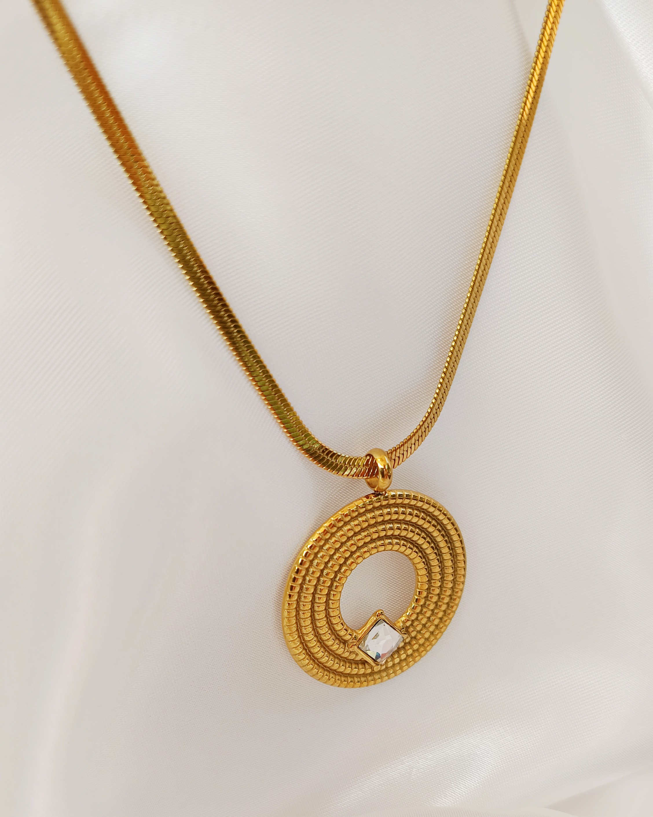 COLLIER BETHY BLANC