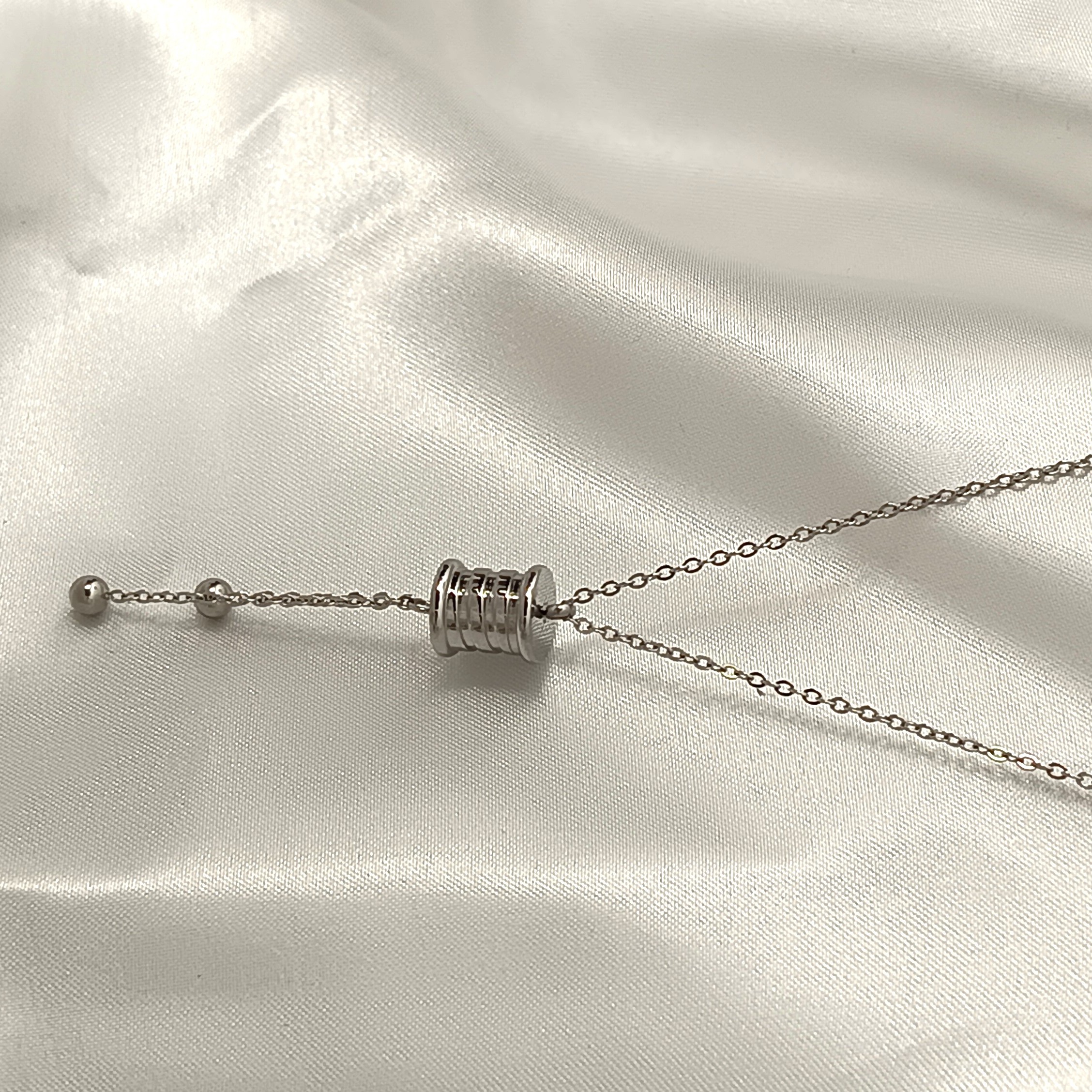 COLLIER MATY 
