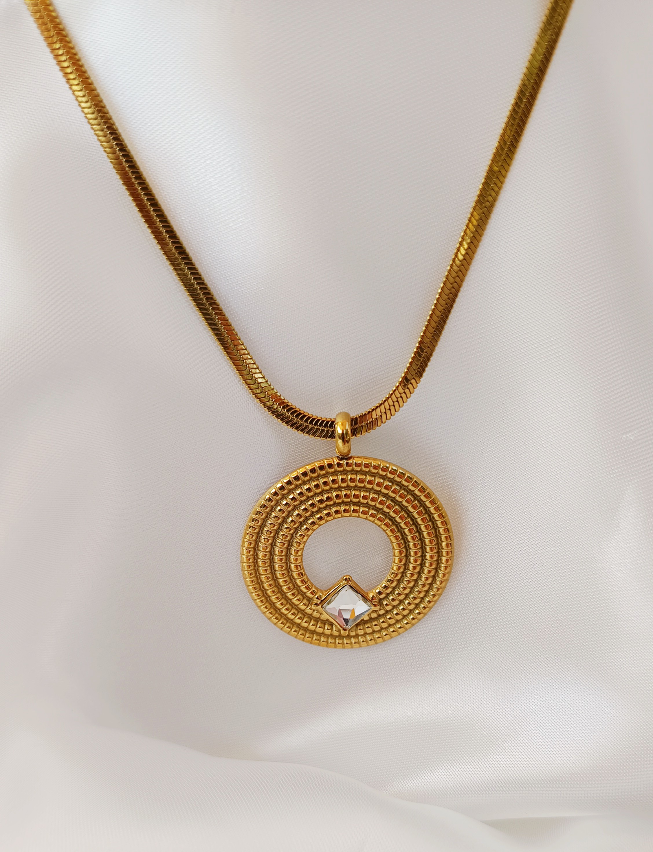 COLLIER BETHY BLANC
